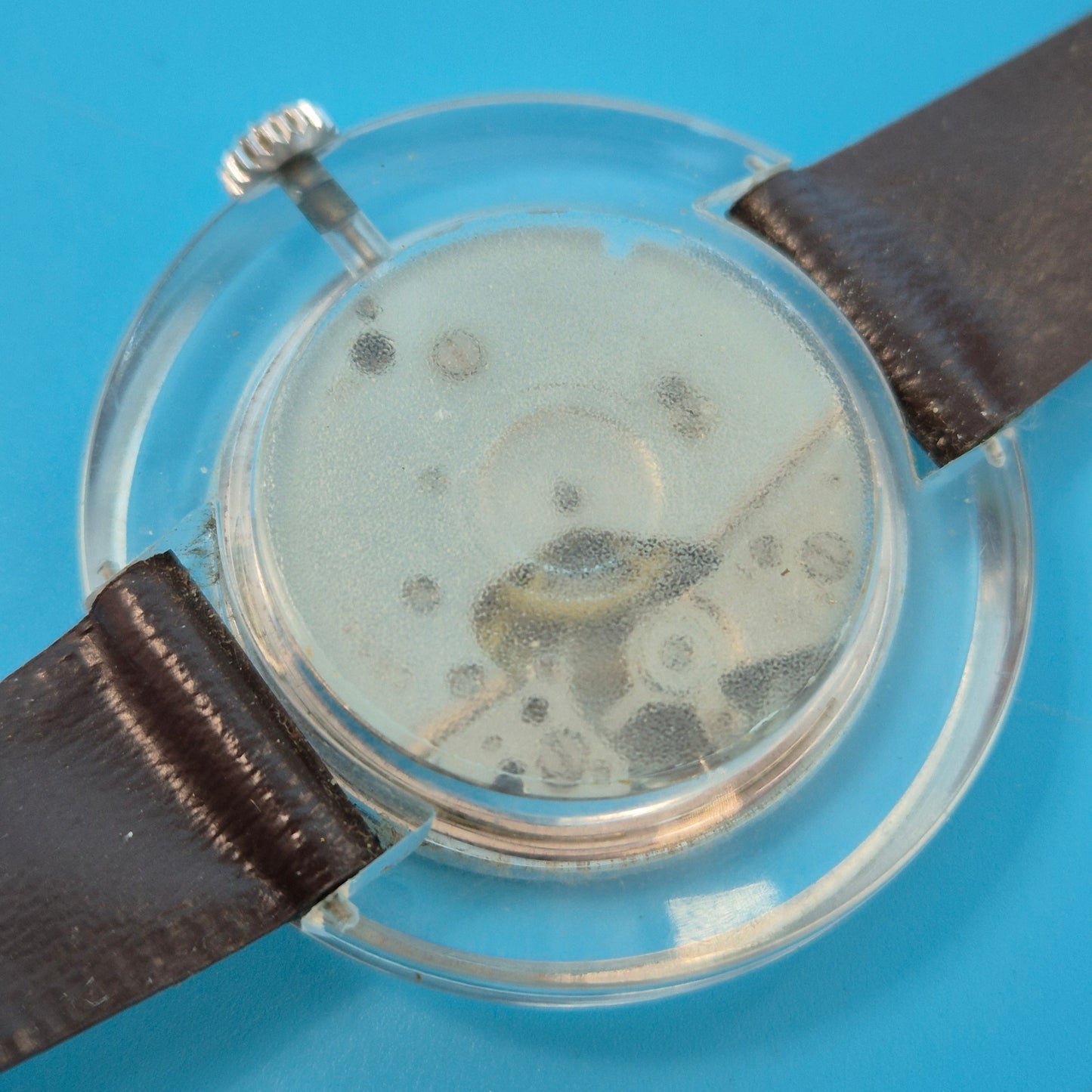 Vintage Alfa Damen Uhr – Futuristische Space Age Ästhetik in Acryl