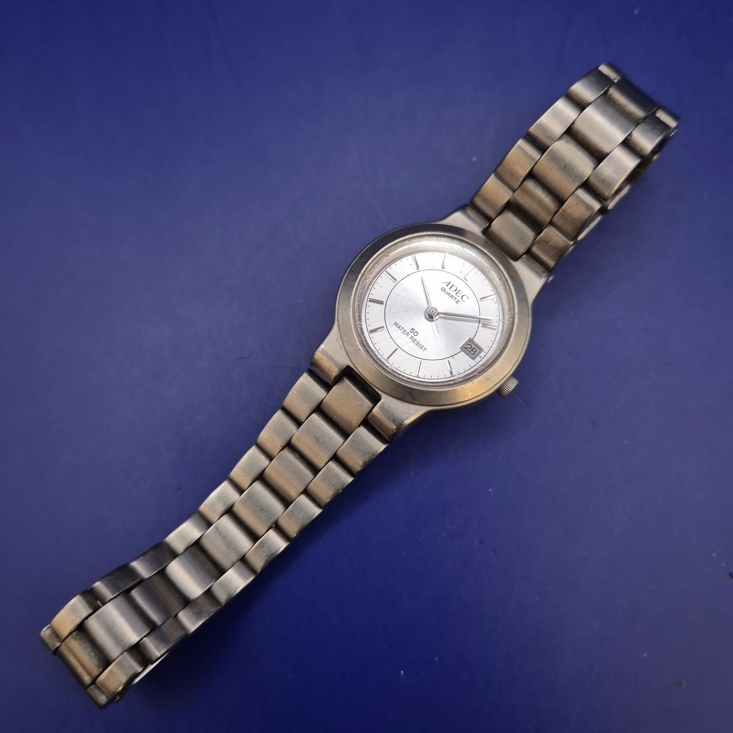 ADEC Quartz Elegante Herren Uhr – Klassisches Design mit Datum