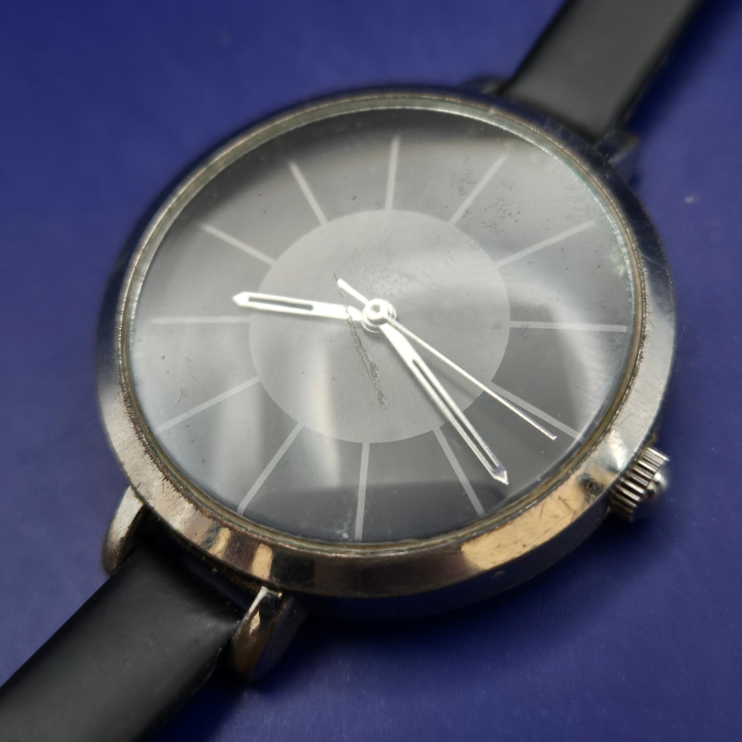 Elegante Bijou Brigitte Damen Uhr – Minimalistisches Design in Schwarz