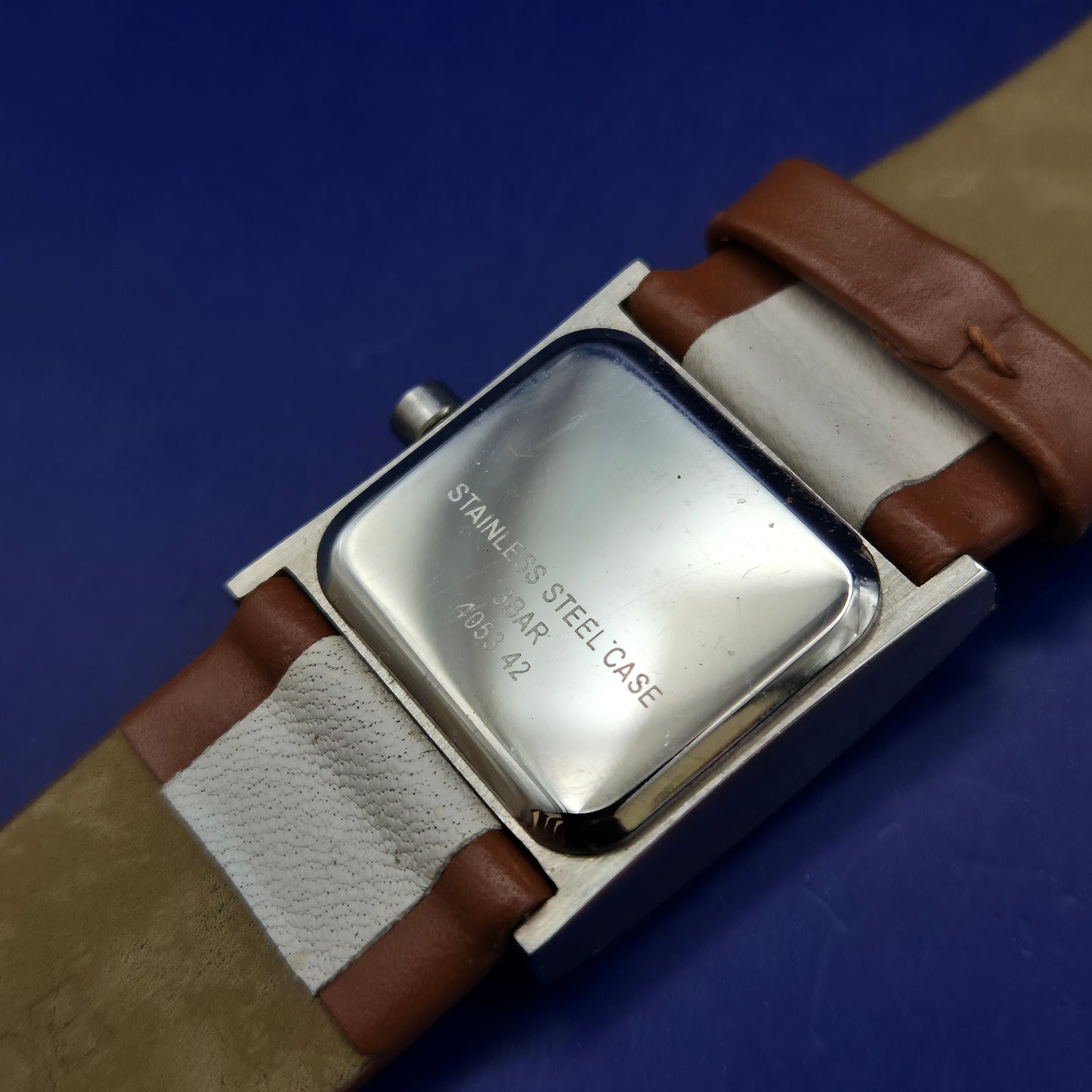 Moderne Velona & Co Damen Uhr – Rechteckiges Design in Braun & Weiß