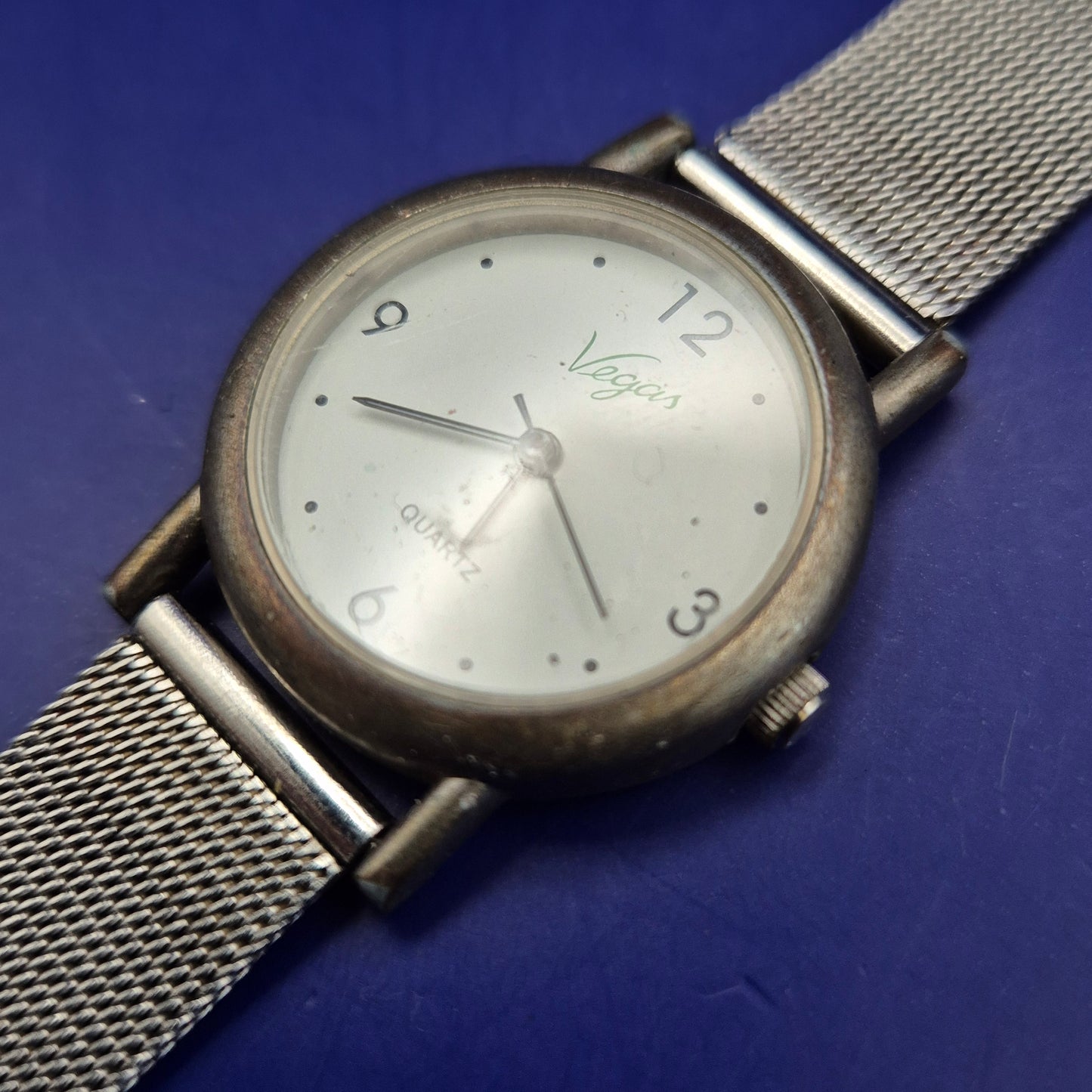 Klassische Vegas Damen Uhr – Schlichtes Design mit Milanaiseband