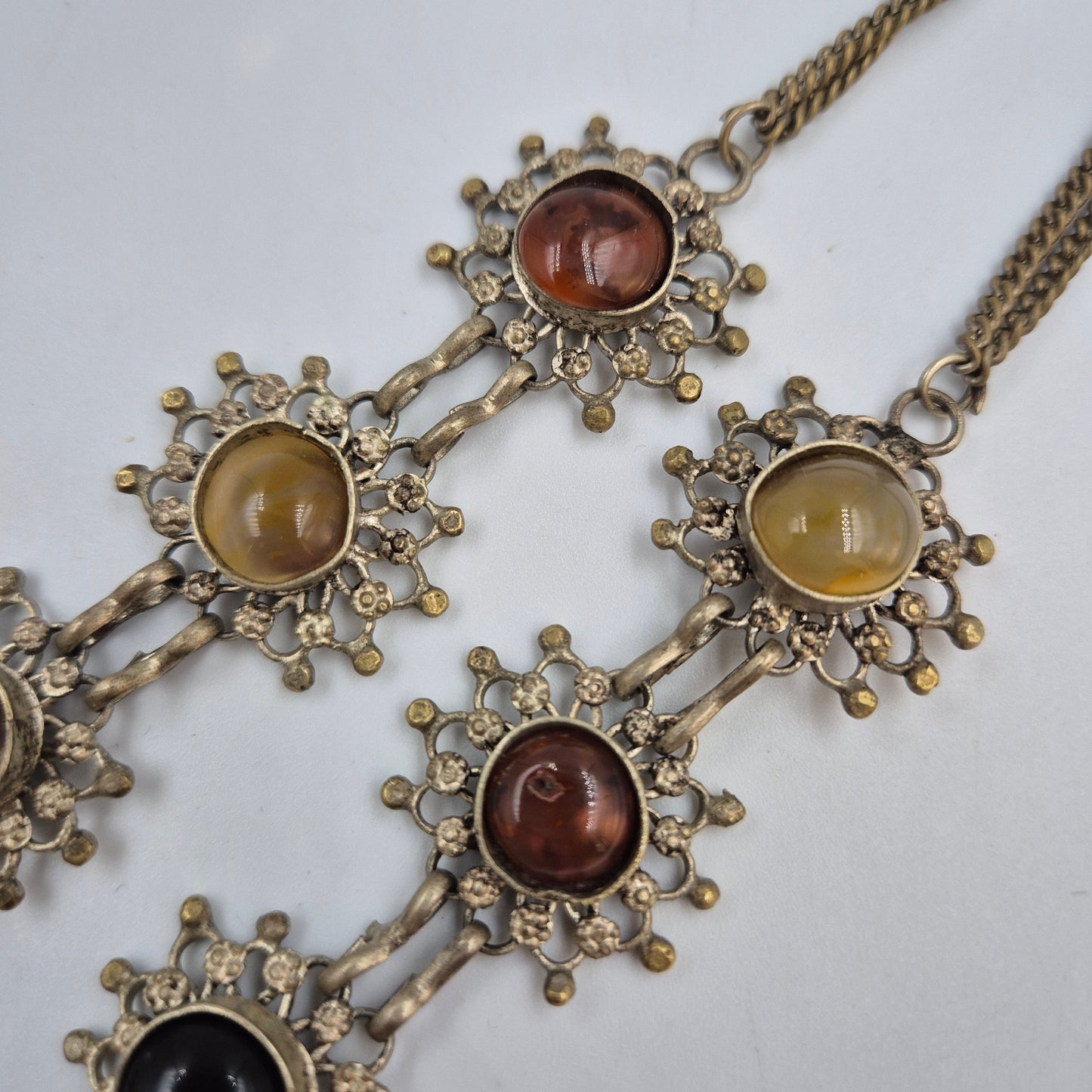 Vintage Statement Kette – Ethno-Stil mit bunten Natursteinen