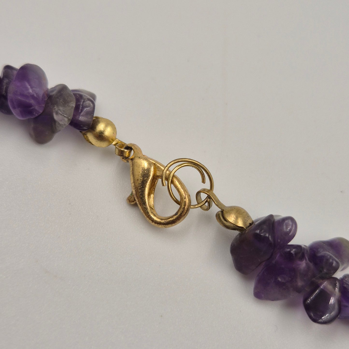 Edle Amethyst Splitter Kette – Naturstein Halskette in sattem Violett