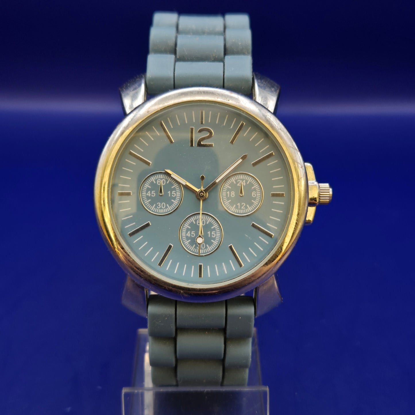 Moderne LBMDJ Damen Uhr – Sportlicher Look in Mattblau und Silber