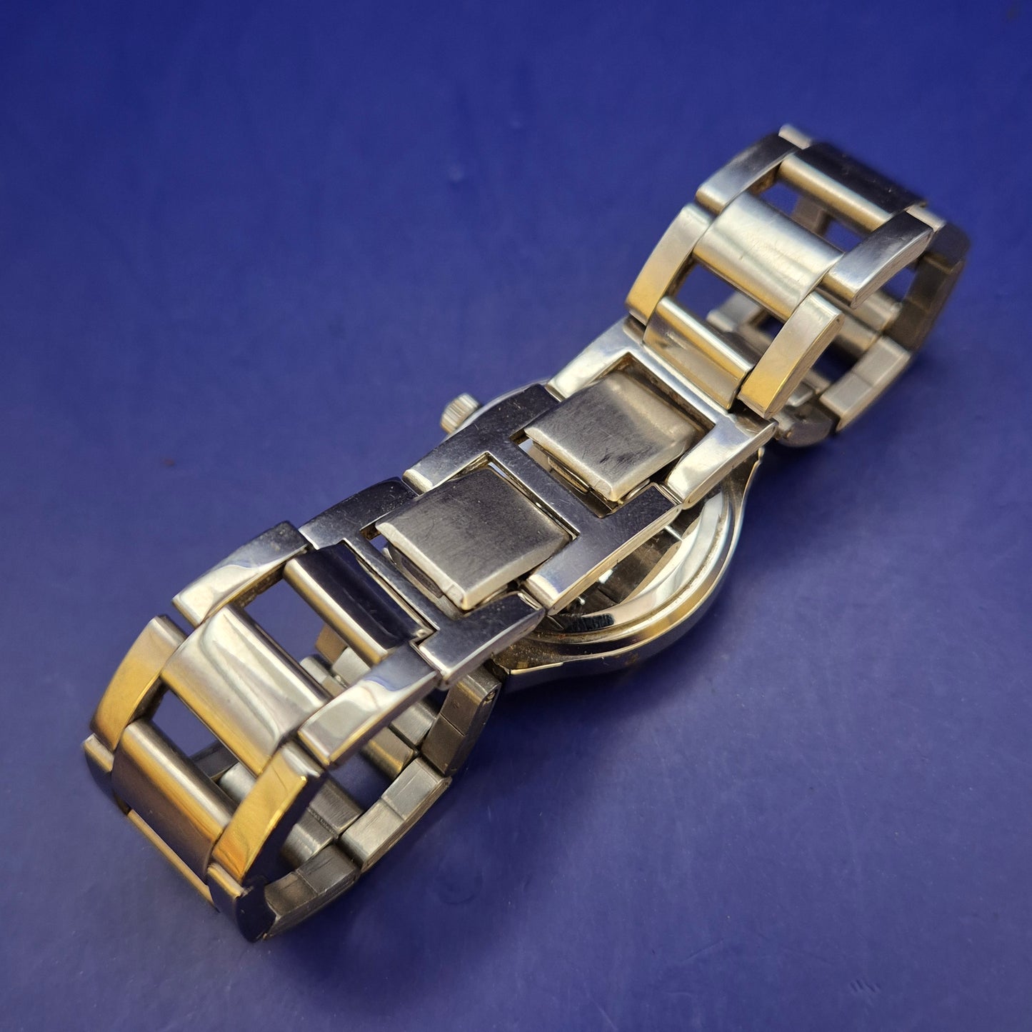 Elegante Ascot Damen Uhr – Modernes Design mit Edelstahlarmband