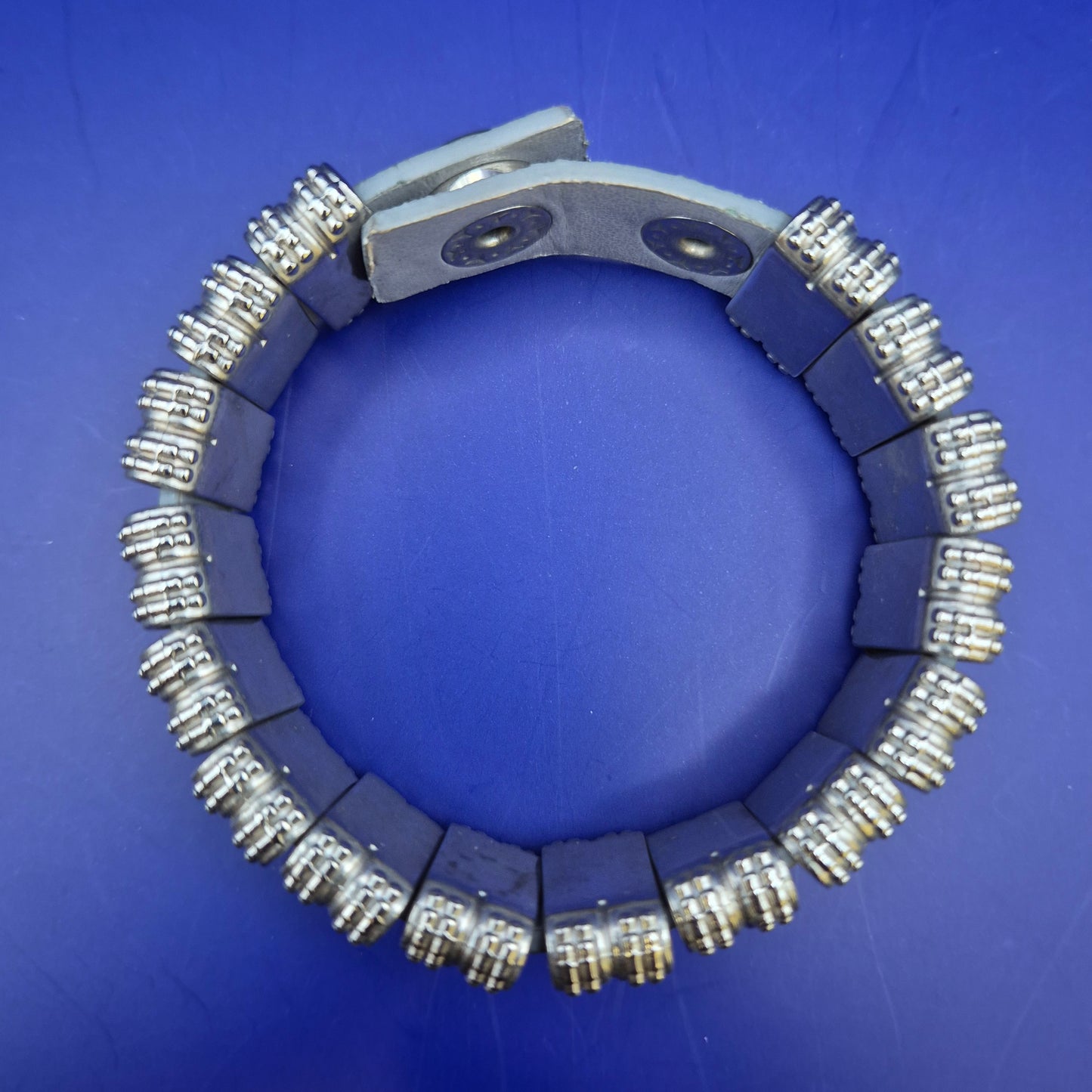 Modisches Damen Armband mit Strasssteinen – Eleganter Silber-Look