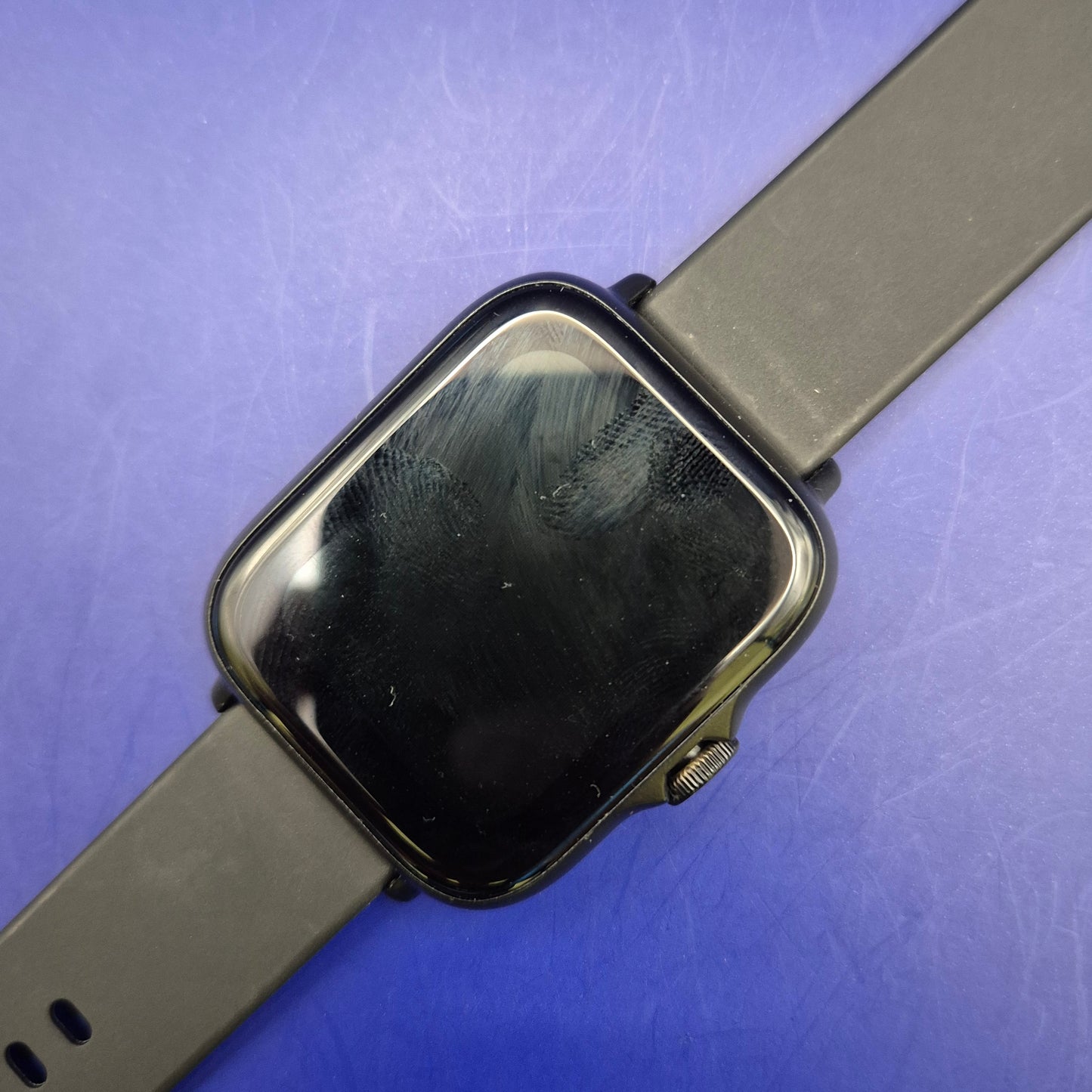 Moderne Smart Watch in Schwarz – Sportliche Unisex Uhr mit Silikonarmband
