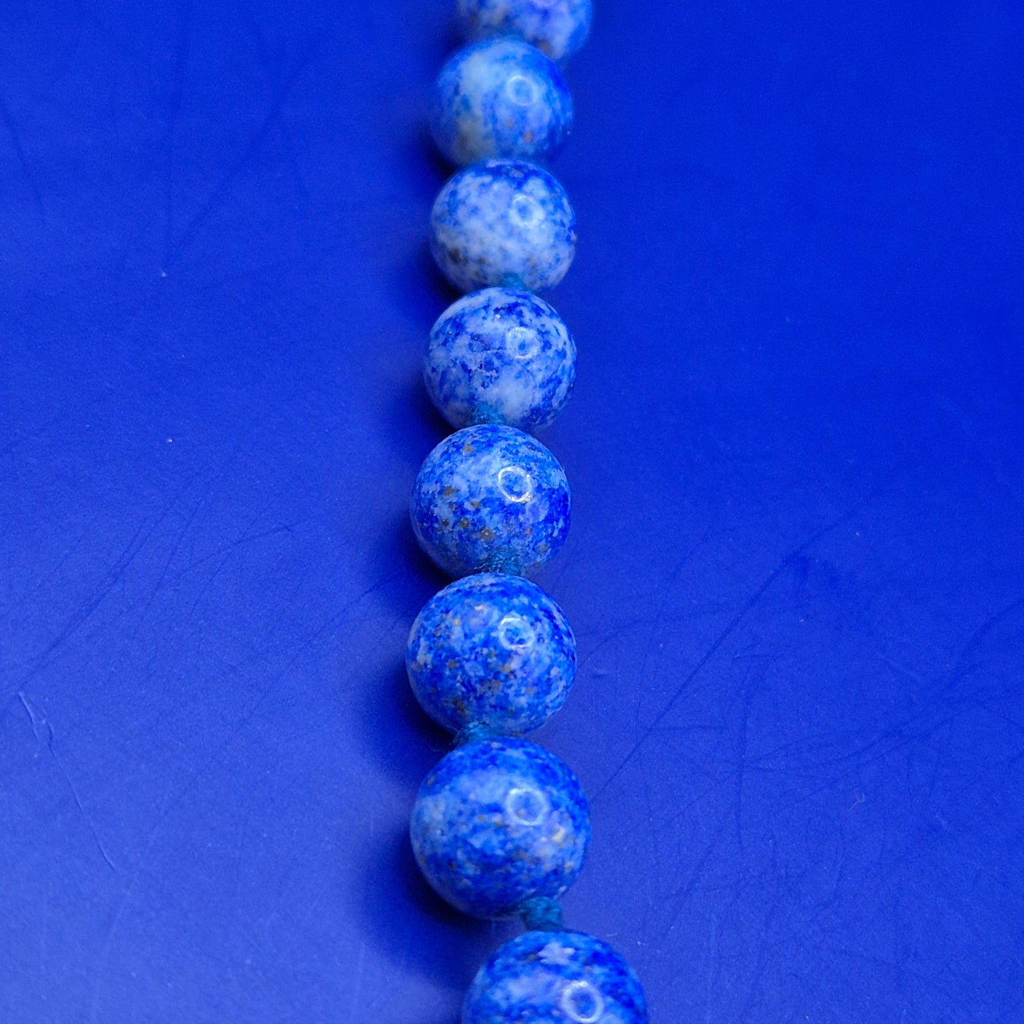 Vintage Damen Kette mit blauen Lapis Lazuli Perlen und Karabinerverschluss