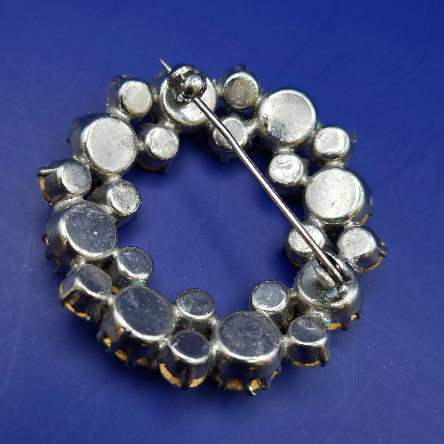 Vintage Kristall Brosche Rund Design Silberfarben