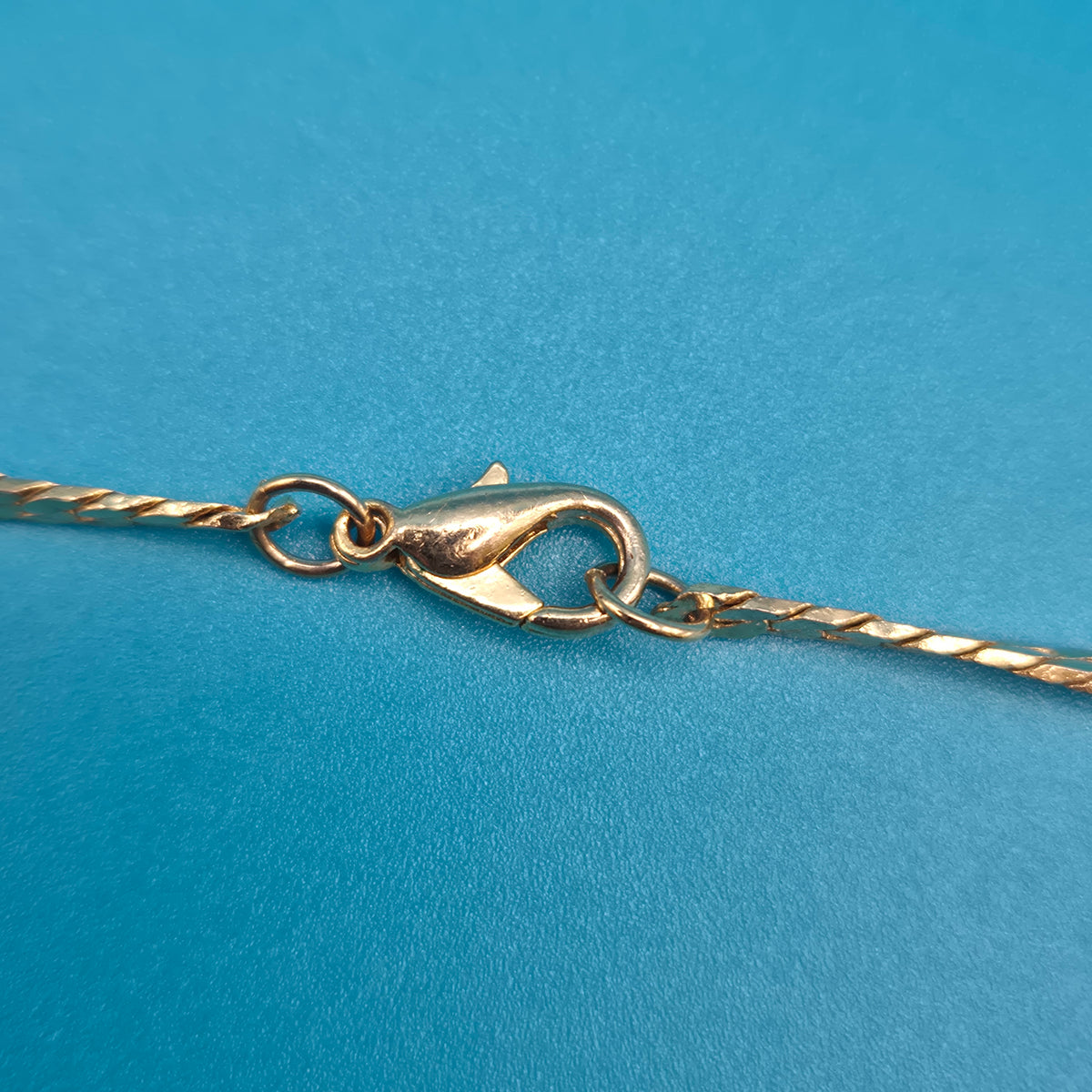 Elegante Vintage Collier Halskette mit Steinbesatz und Fischgrätkette