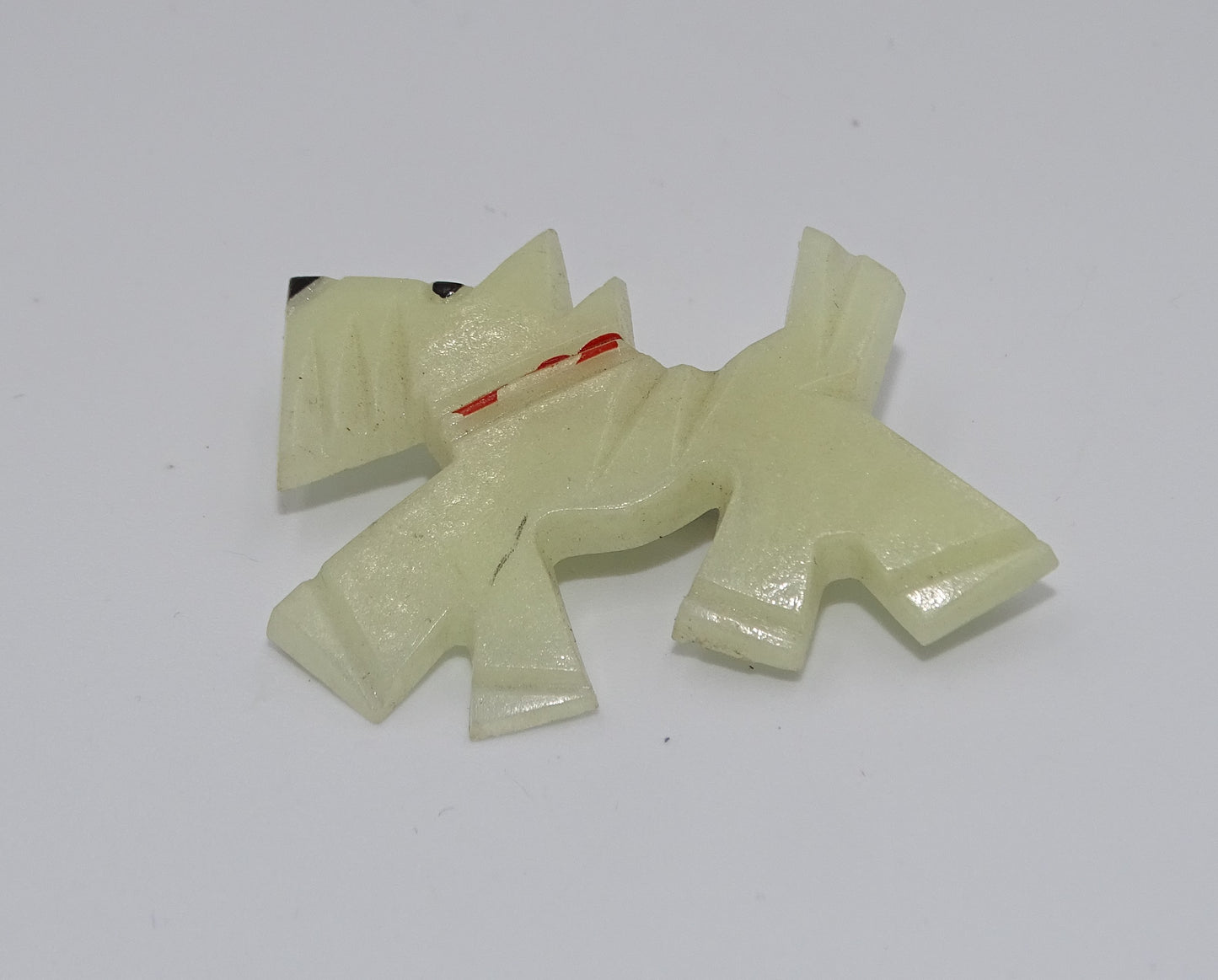 Einzigartige Brosche in Form eines Hundes