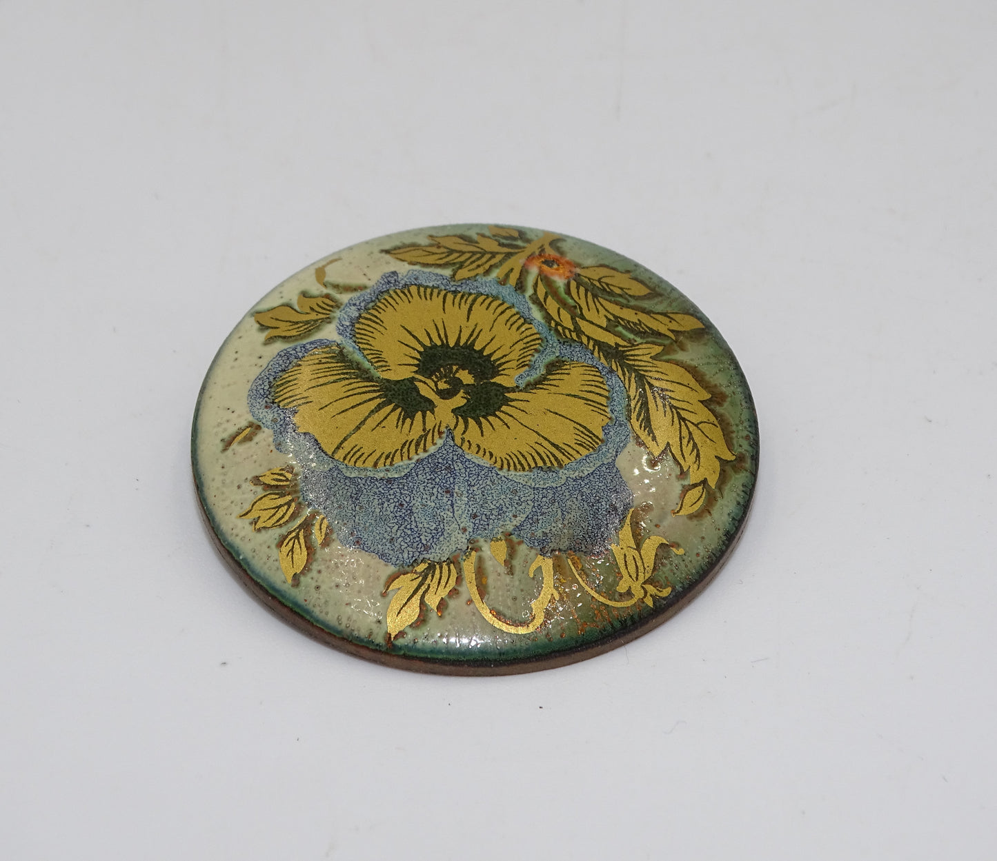 Blumige Vintage-Brosche