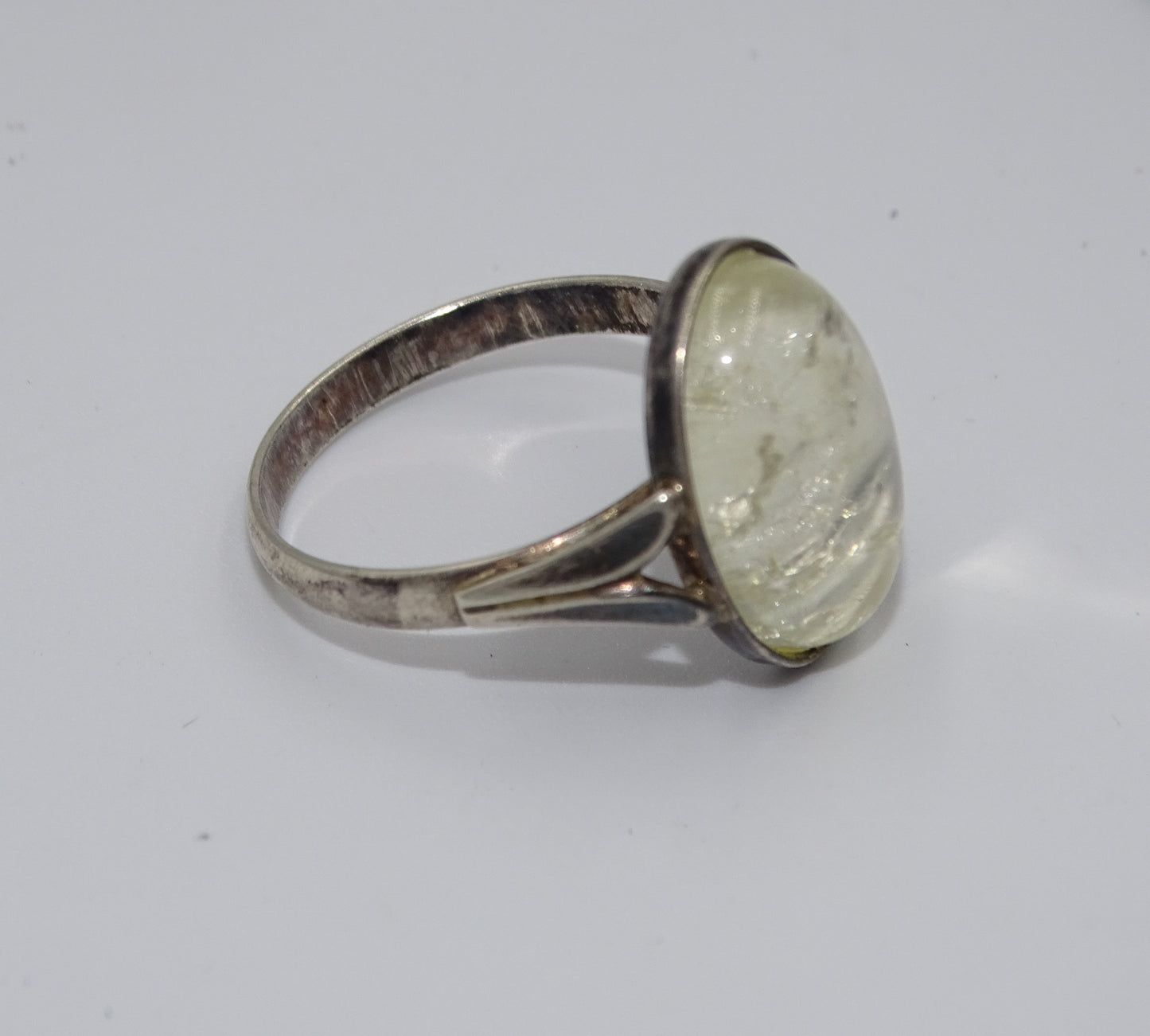 Silberring mit Ovalen Mondstein - Größe 65