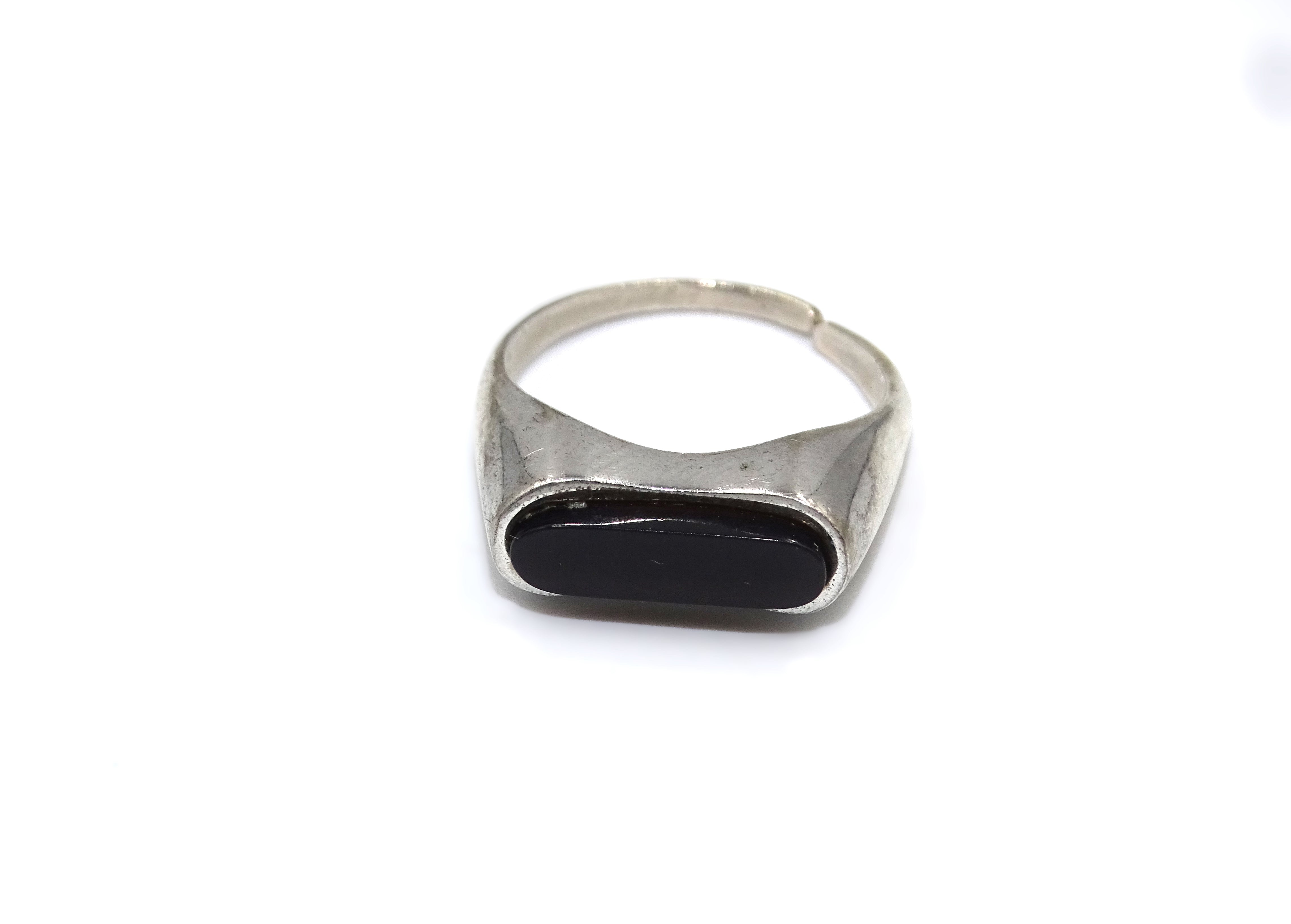 Eleganter Onyx-Ring aus 835 Silber – Ein Hauch von Luxus für Ihren All ...