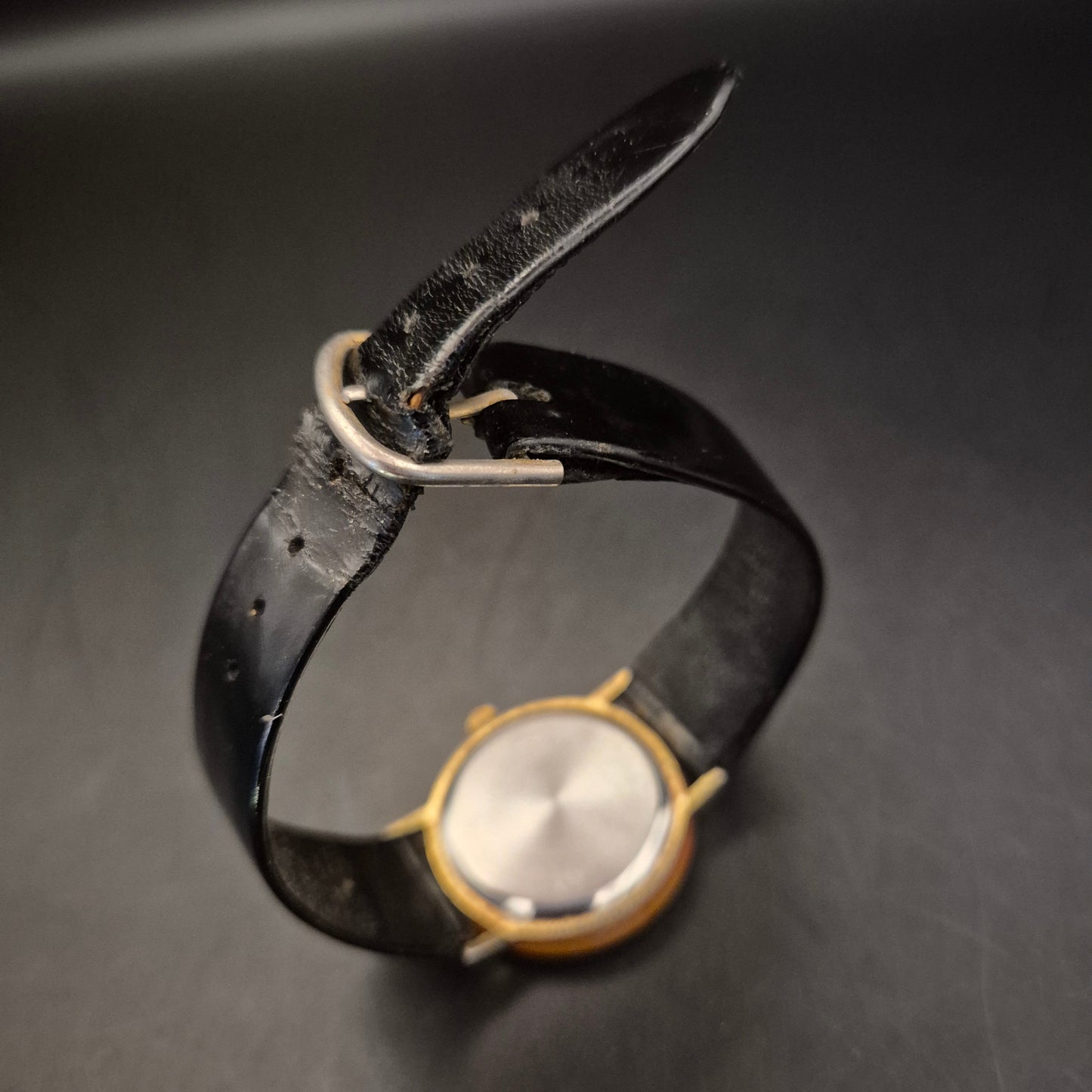 Elegante Vintage Capri Damenuhr mit Perlmutt Zifferblatt & Lederarmband - Bild 7