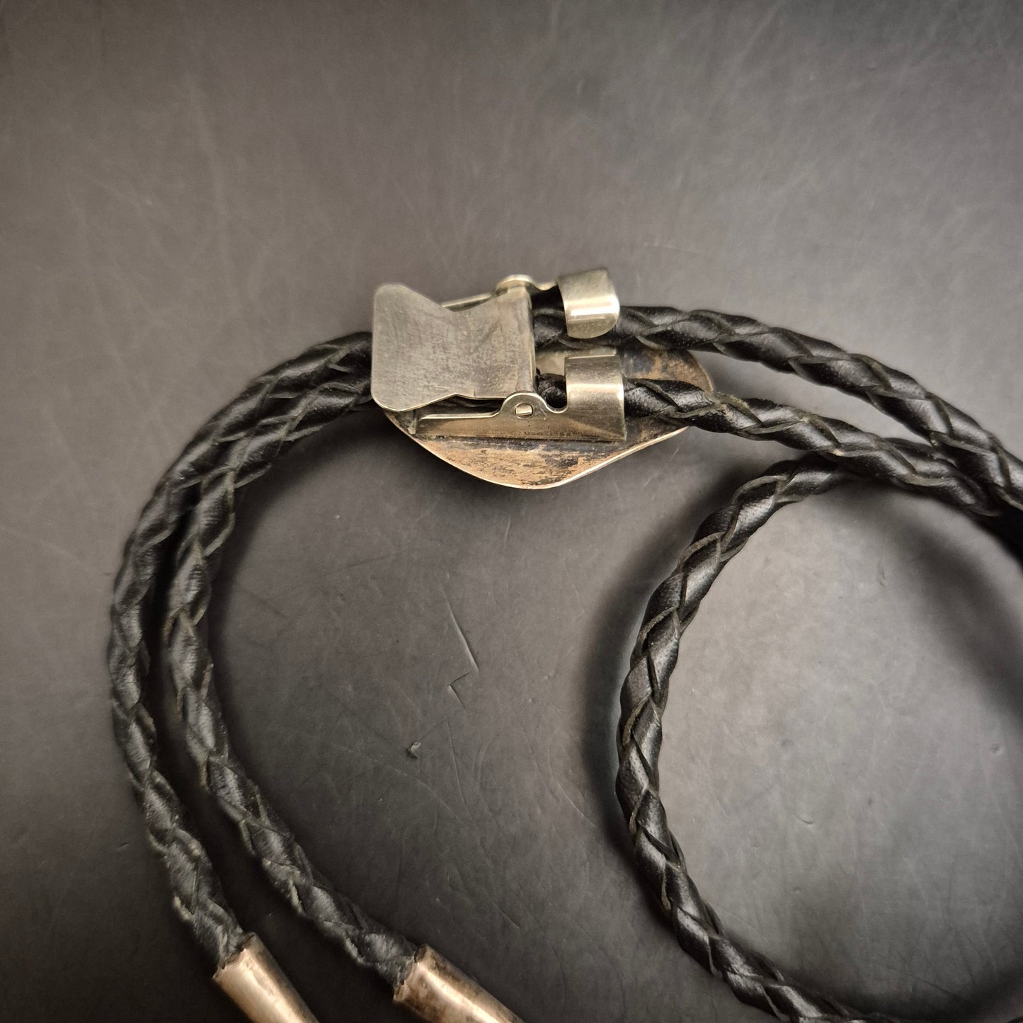 Vintage Bolo Tie mit Bärenpfoten-Design und Türkis – Western-Stil - Bild 7