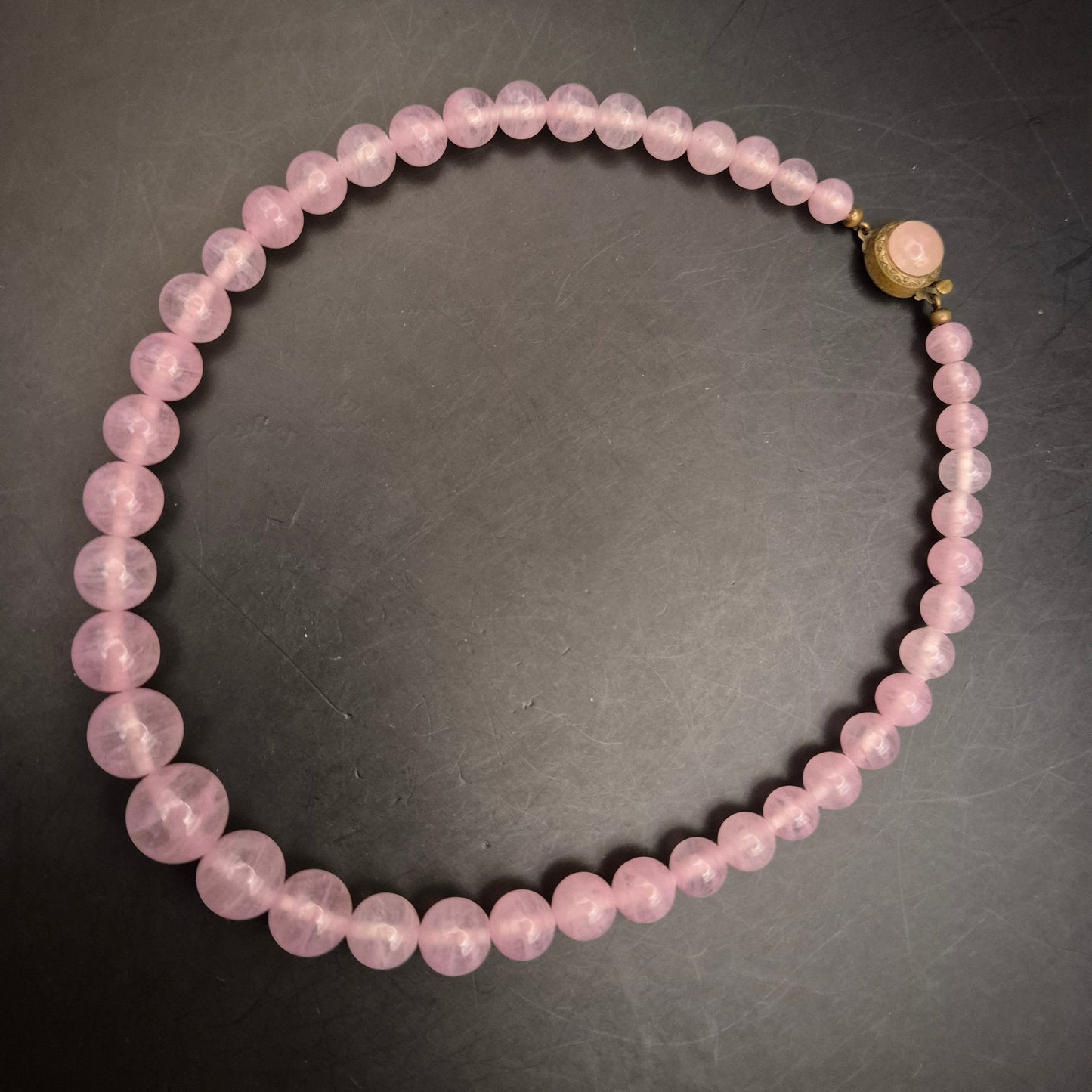 Vintage Rosenquarz-Halskette mit goldfarbenem Steckverschluss - Bild 7
