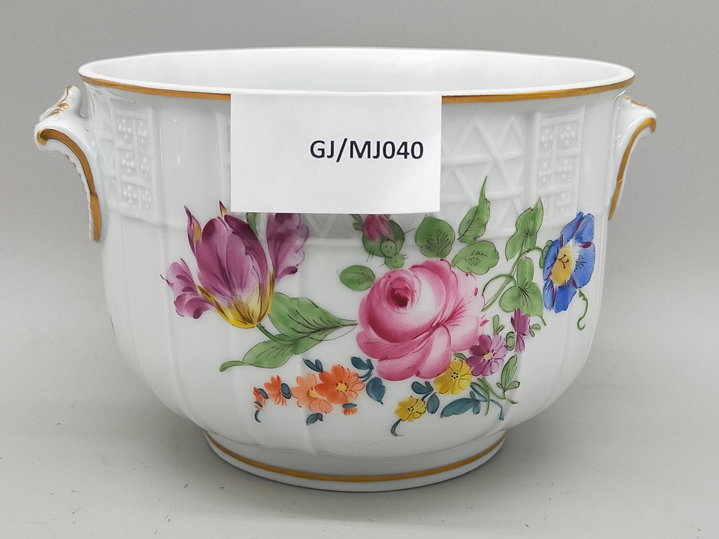Dresden Porzellan Schale mit Blumenmalerei – Handbemalt
