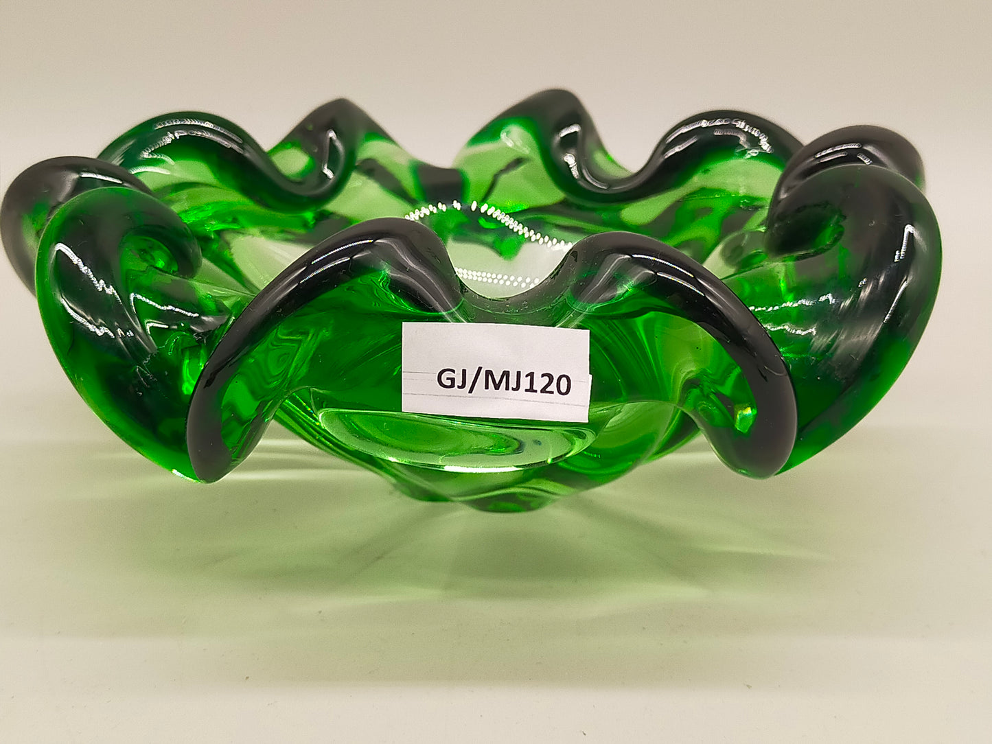 Exklusive Murano Glas Schale – Grünes Vintage Design mit Wellenrand