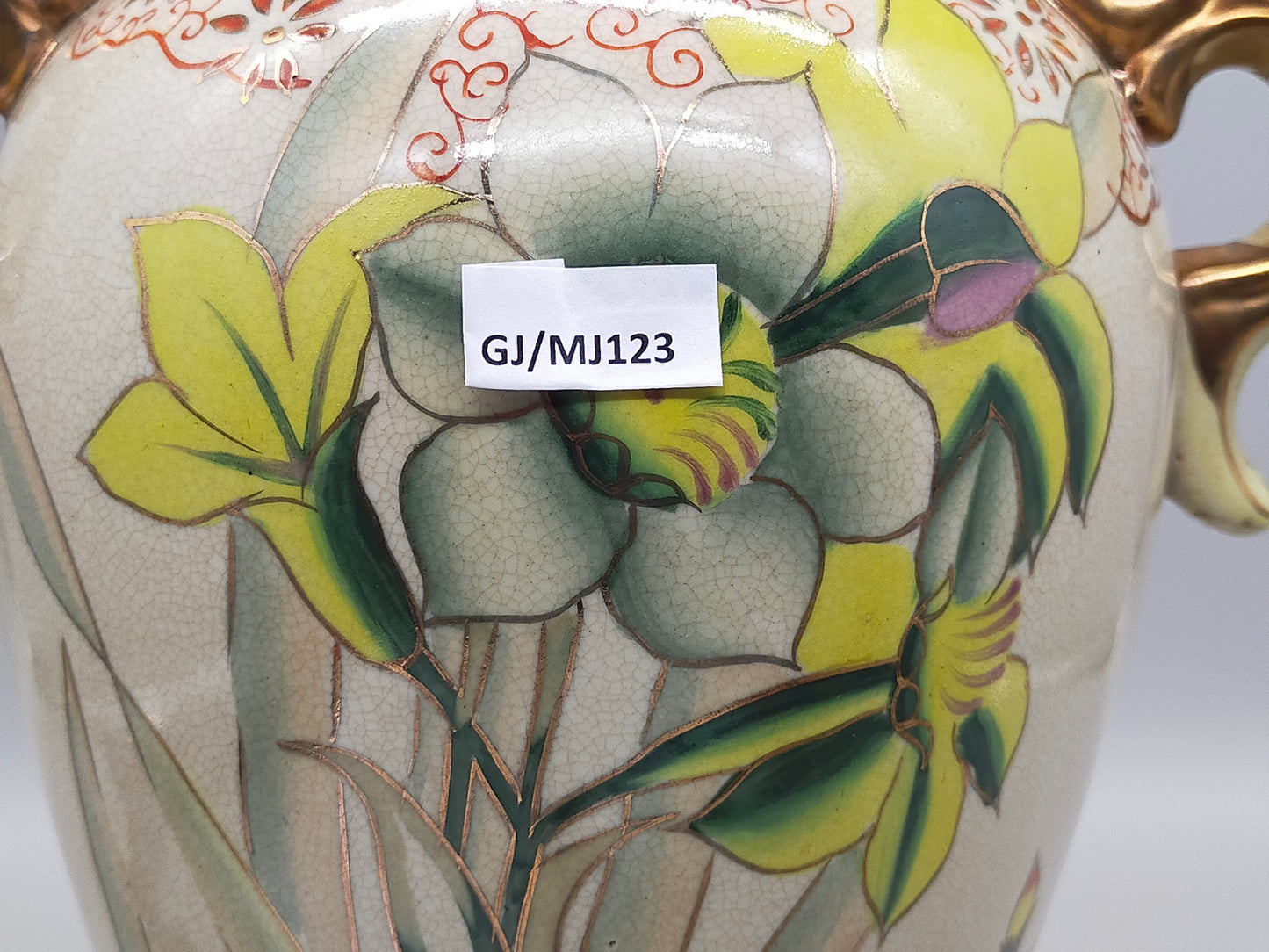 Prunkvolle RS Germany Henkelvase – Florales Narzissen-Dekor & Goldakzente