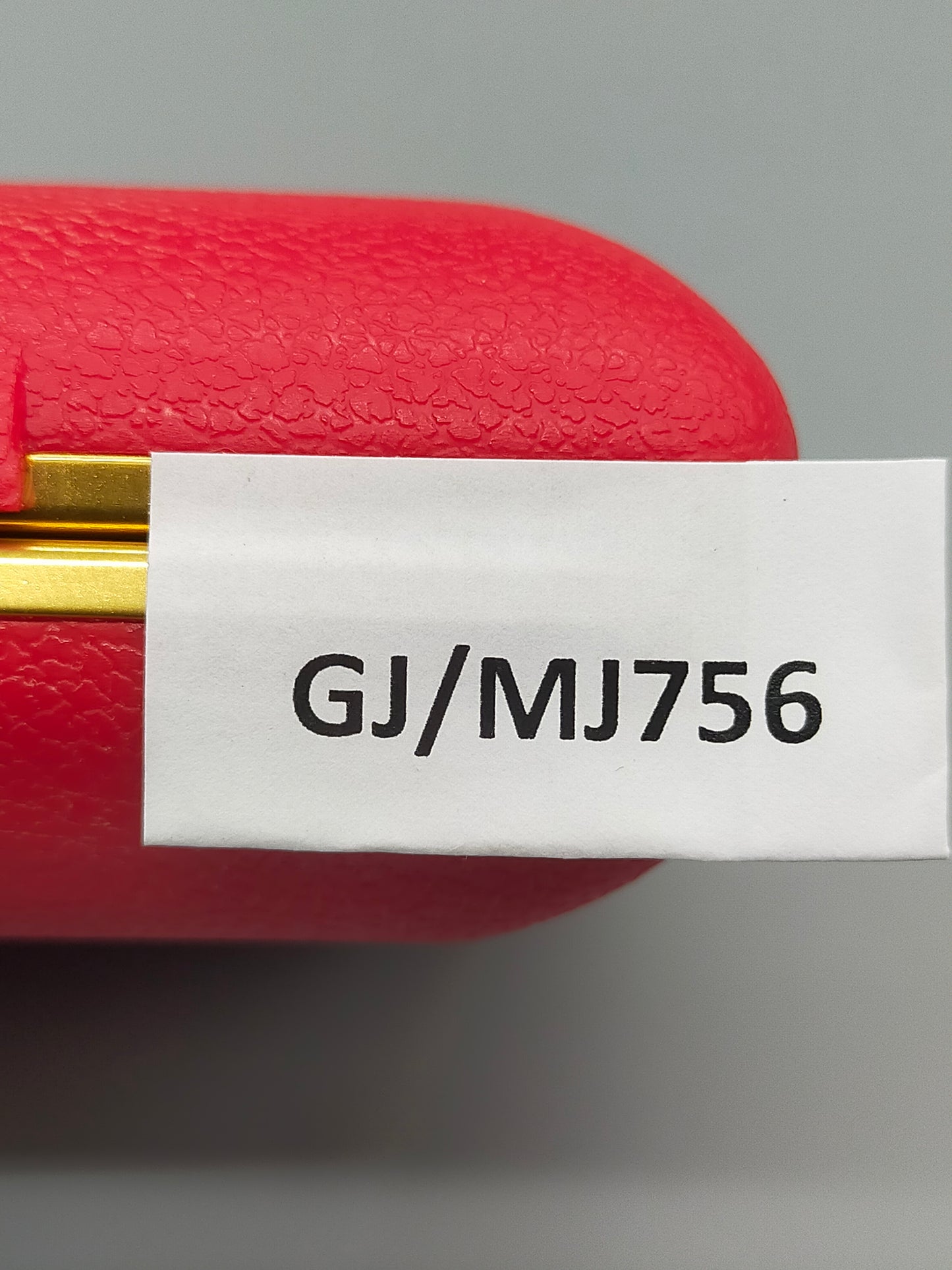 Vintage Oskar Reise Wecker Rotes Etui mit Goldfarbenem Gehäuse
