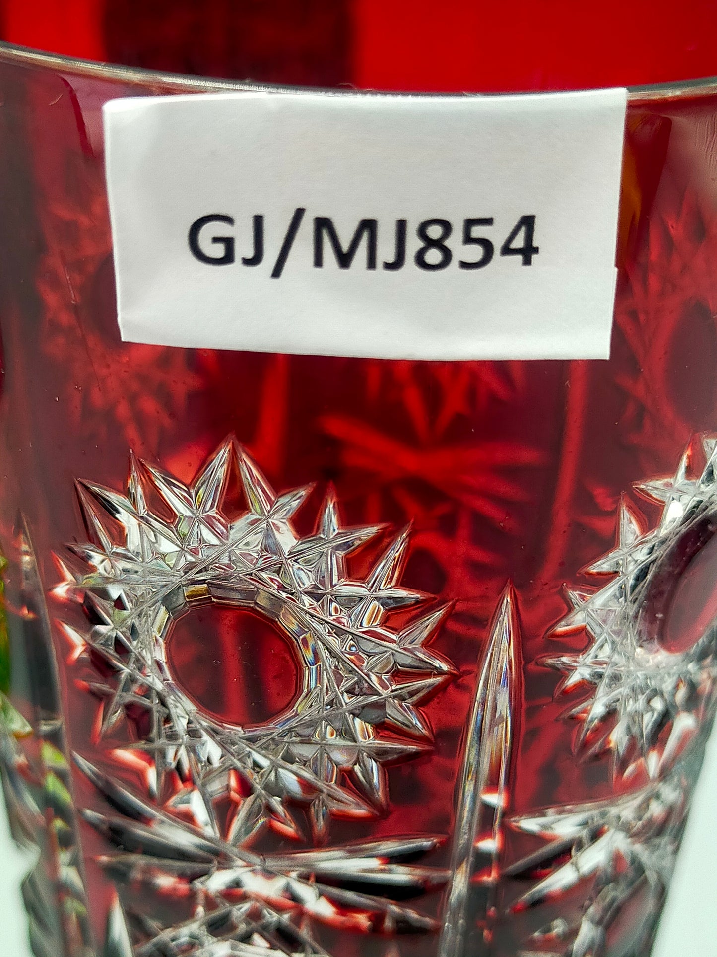 Farbenfrohe Kristall Gläser im Set Buntes Schliffglas Design