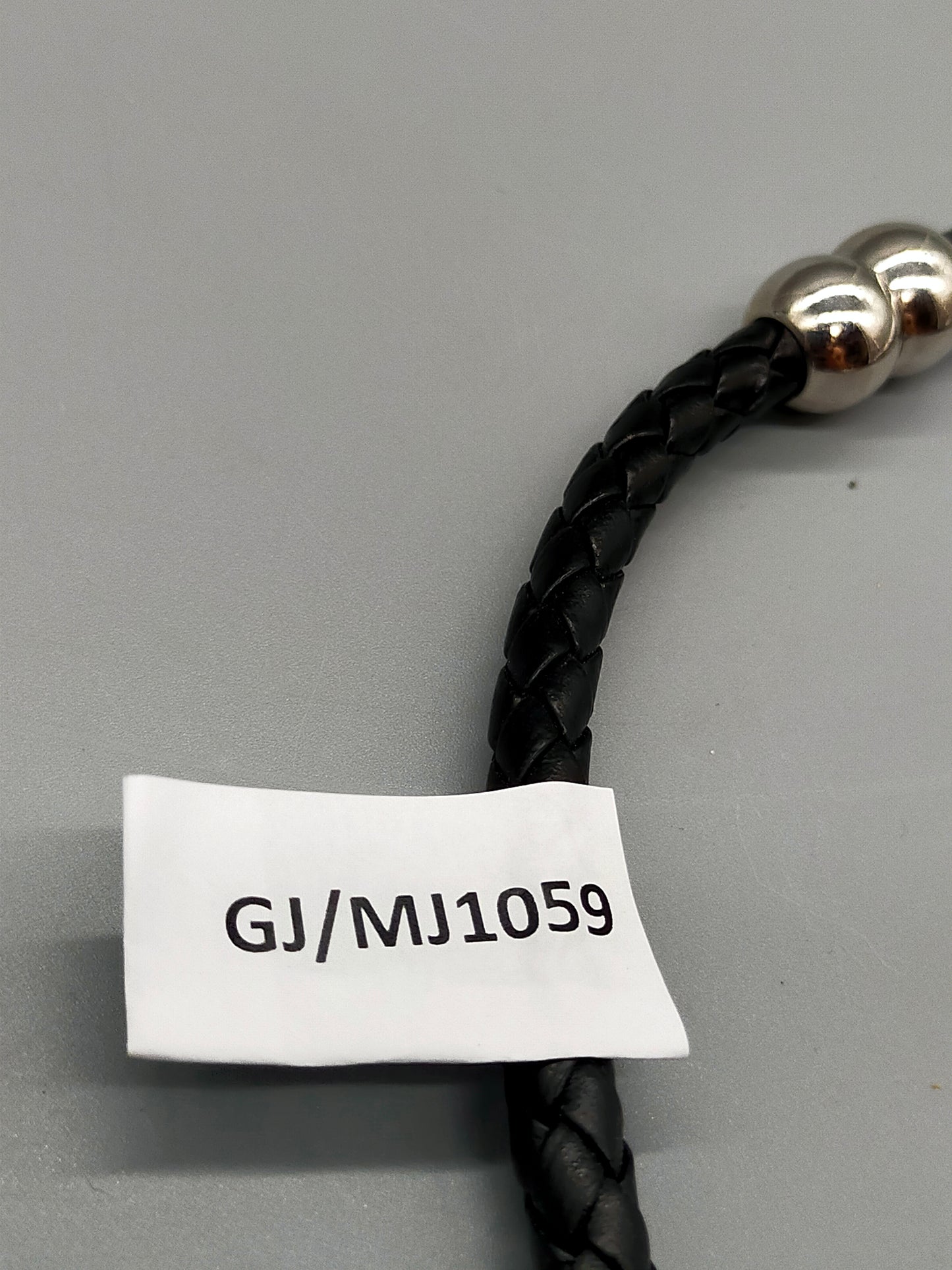 Moderne Damen Kette mit strassbesetztem Herzanhänger