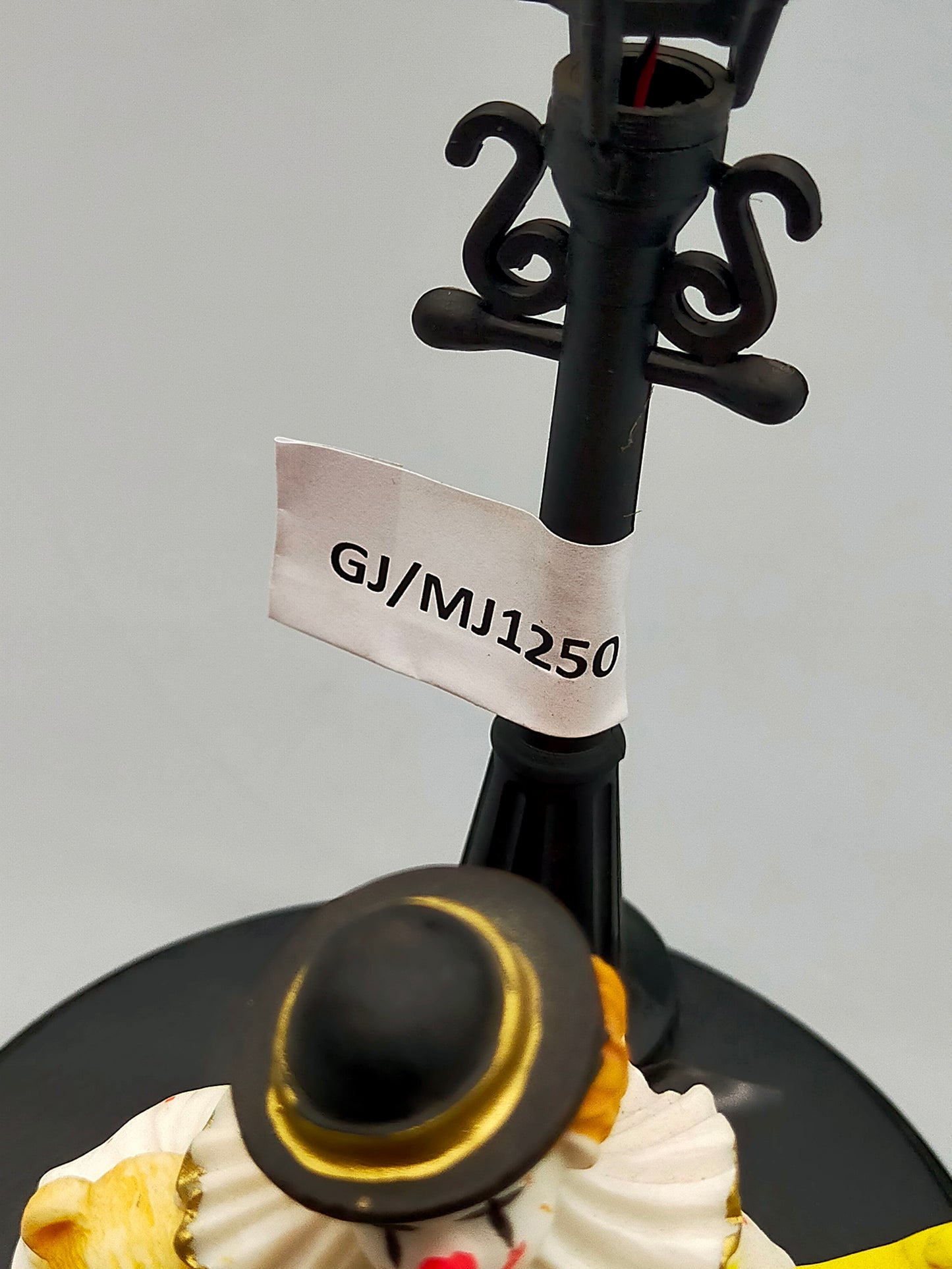 Ton Yun Co. Design Clown Figur mit Laterne Vintage Stil Dekoration