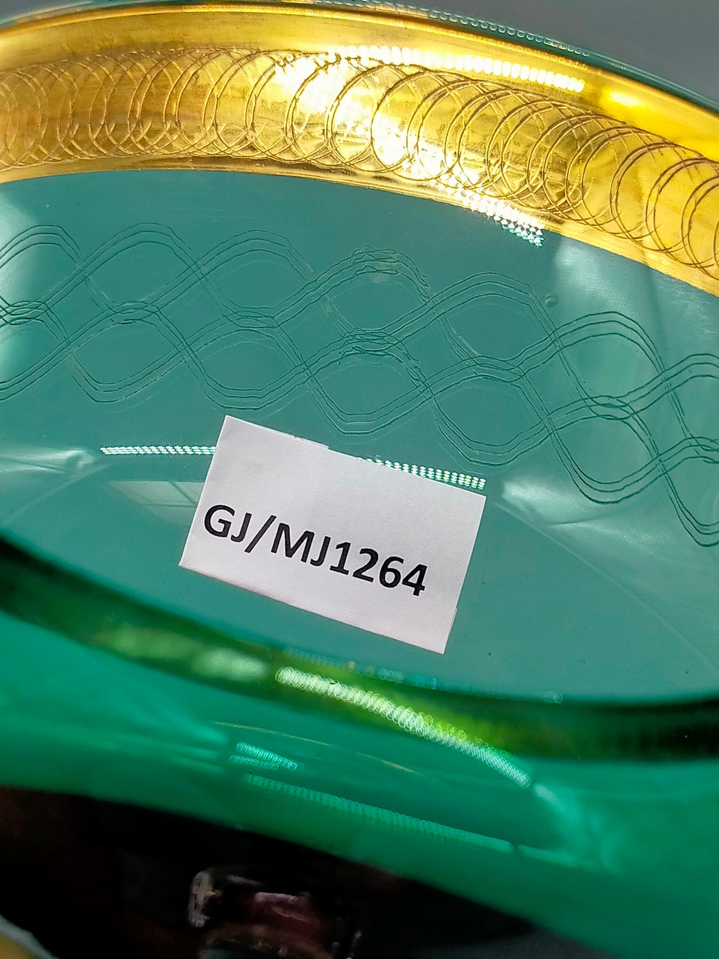 Antike smaragdgrüne Glas Fußschale mit edlem Golddekor