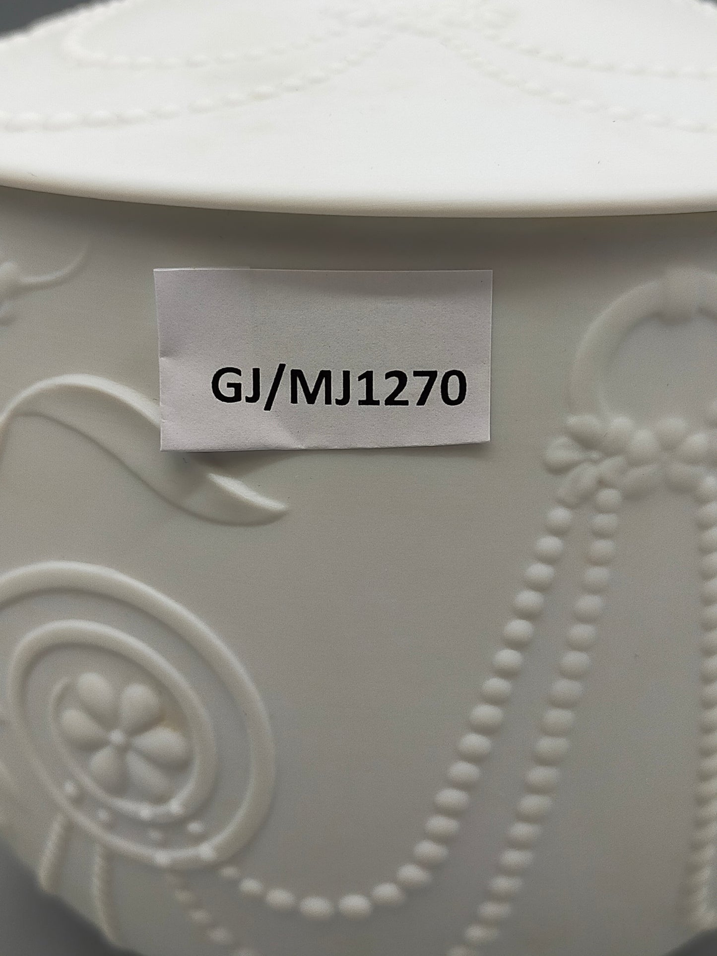 Edle Kaiser Bisquitporzellan Deckeldose M. Frey Elegantes Relief-Design