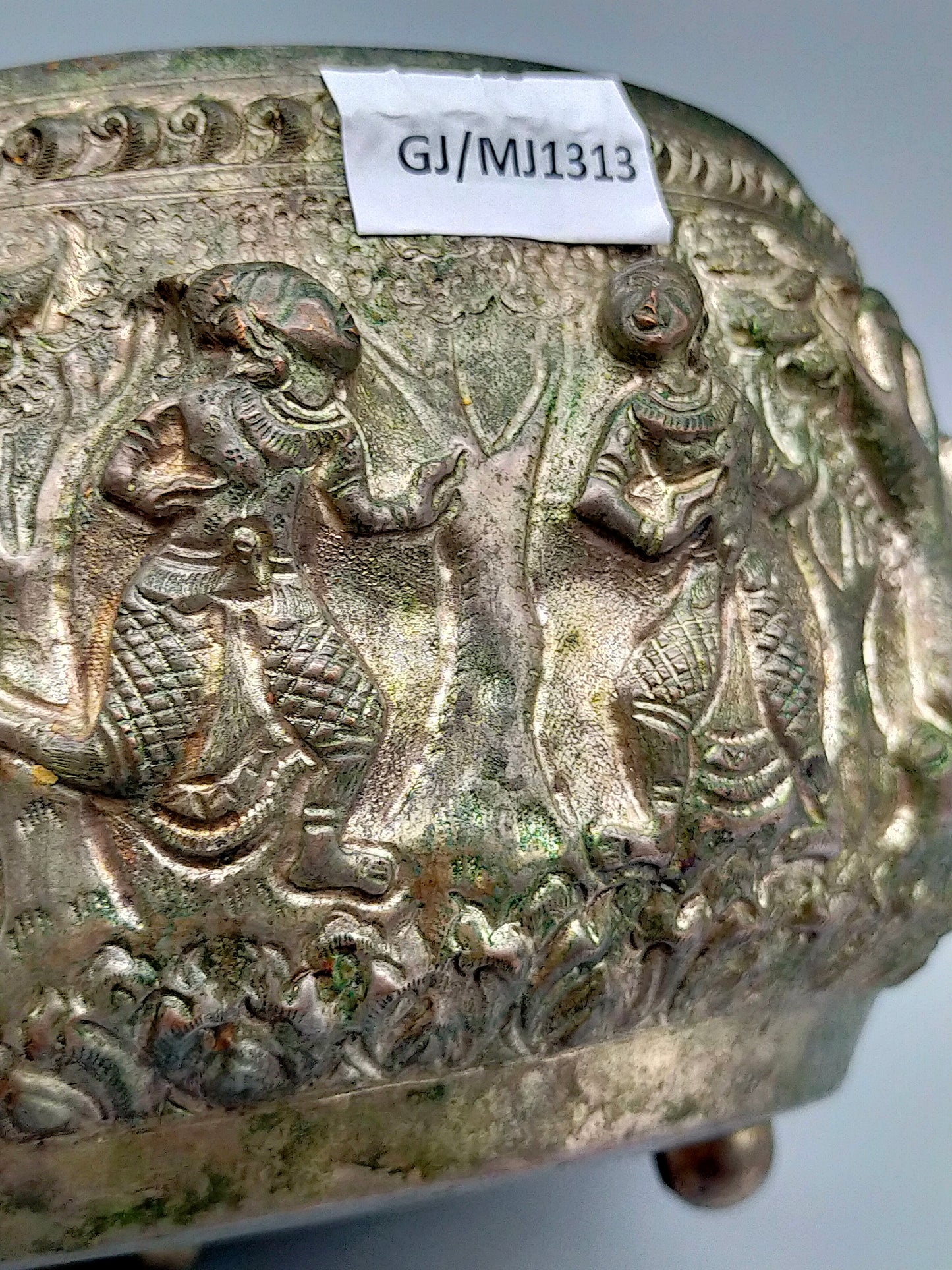 Antike asiatische Silber Schale mit Relief Prunkvolle Handarbeit