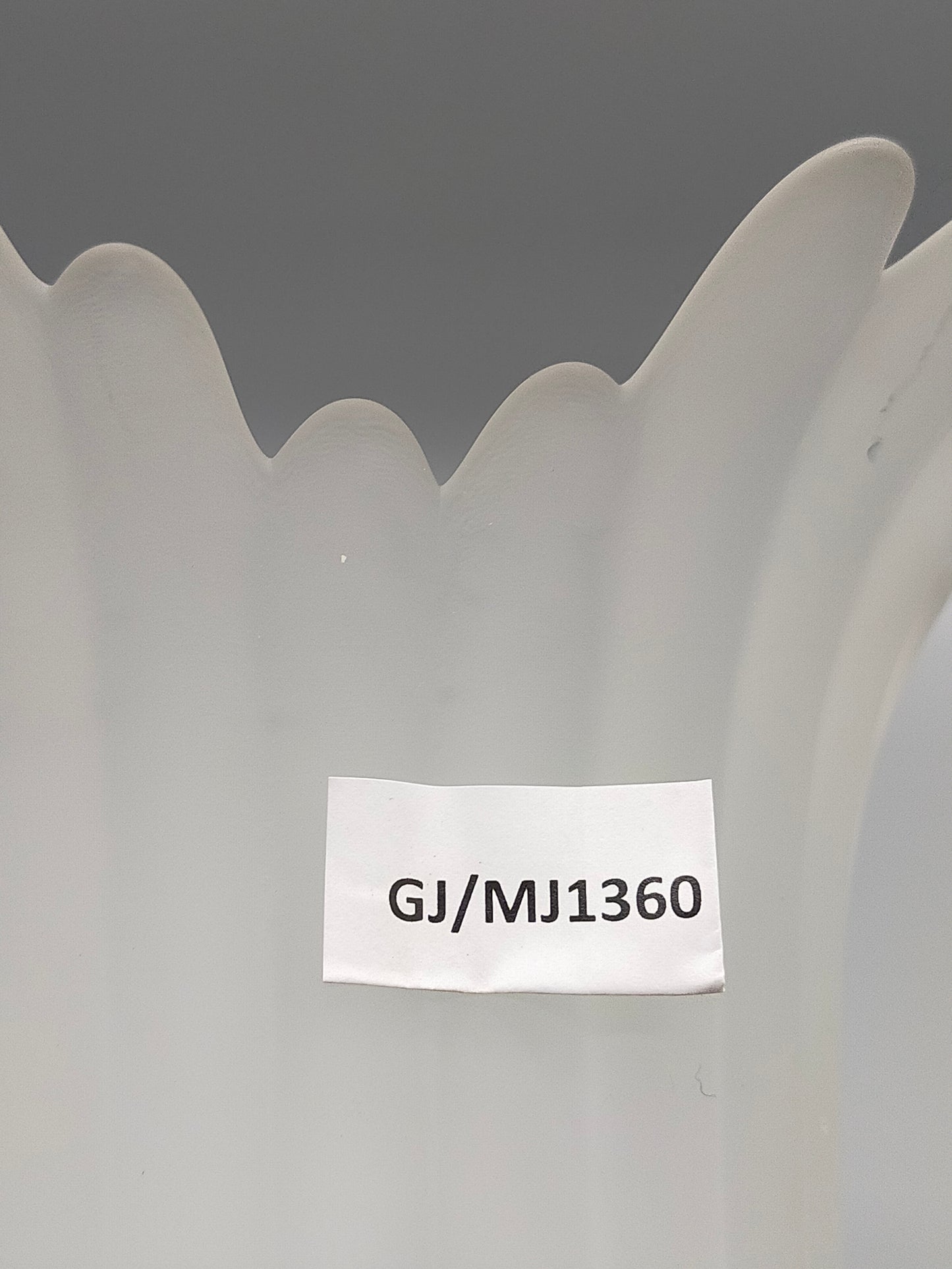 Elegante Glasvase aus Satin glas Kelchform im Art-Déco-Stil