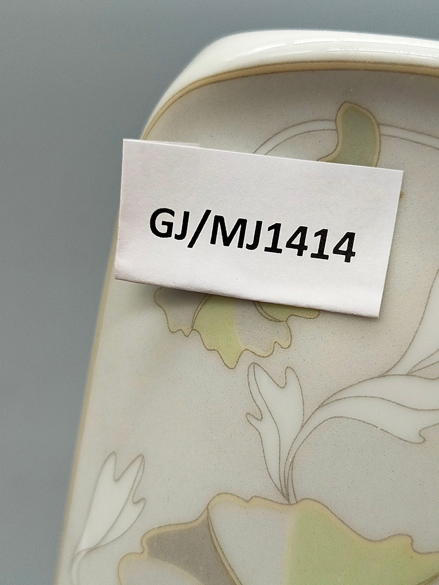 Elegante Kaiser Porzellan Vase Estelle Botanisches Jugenstil-Dekor