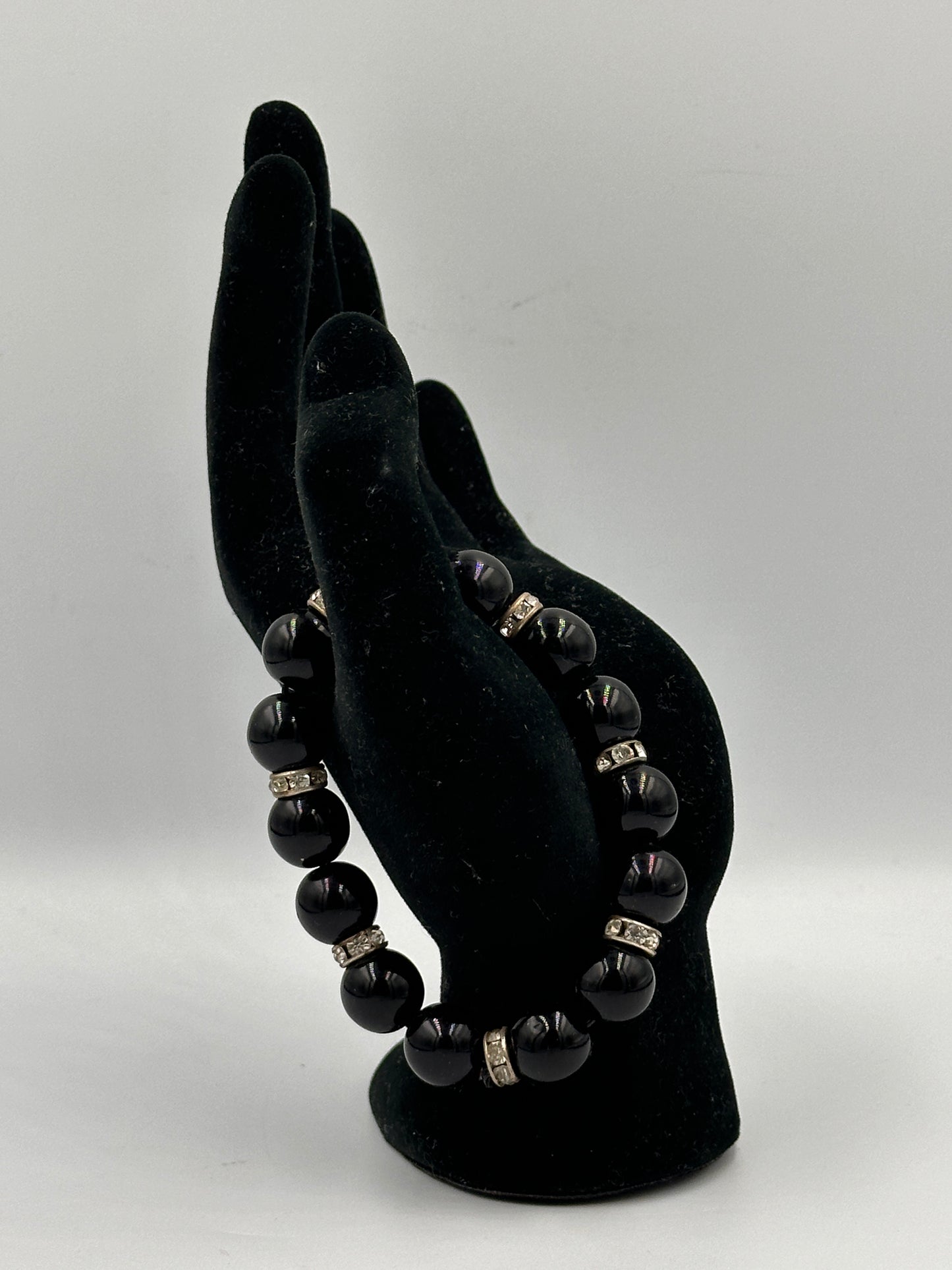 Elegantes Onyx Perlen Armband mit Wunderschönen Steinen