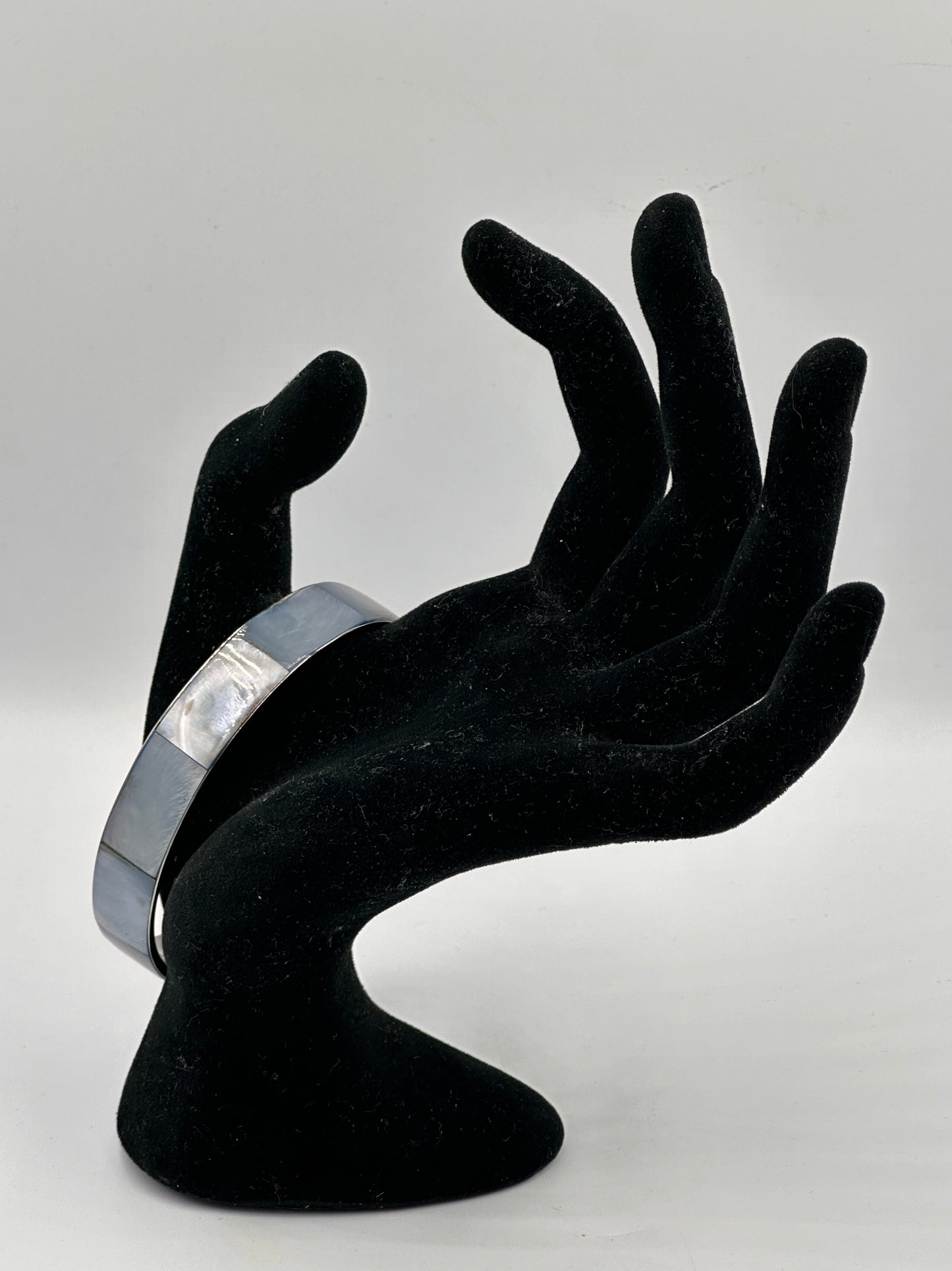 Vintage Antikes Perlmuttfarbenes Armreif-Armband