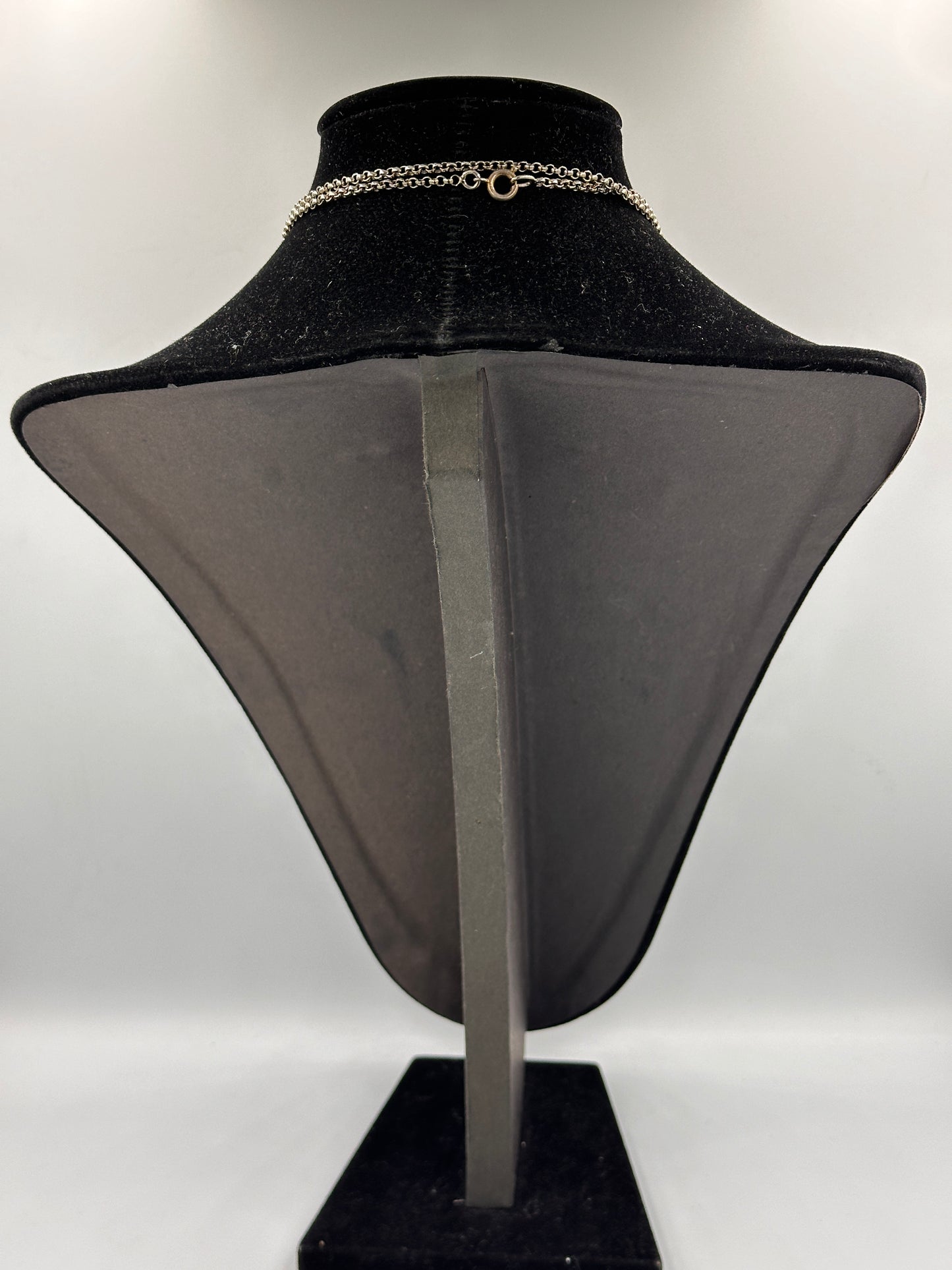 835 Halskette mit Jade-Anhänger und chinesischen Buchstaben