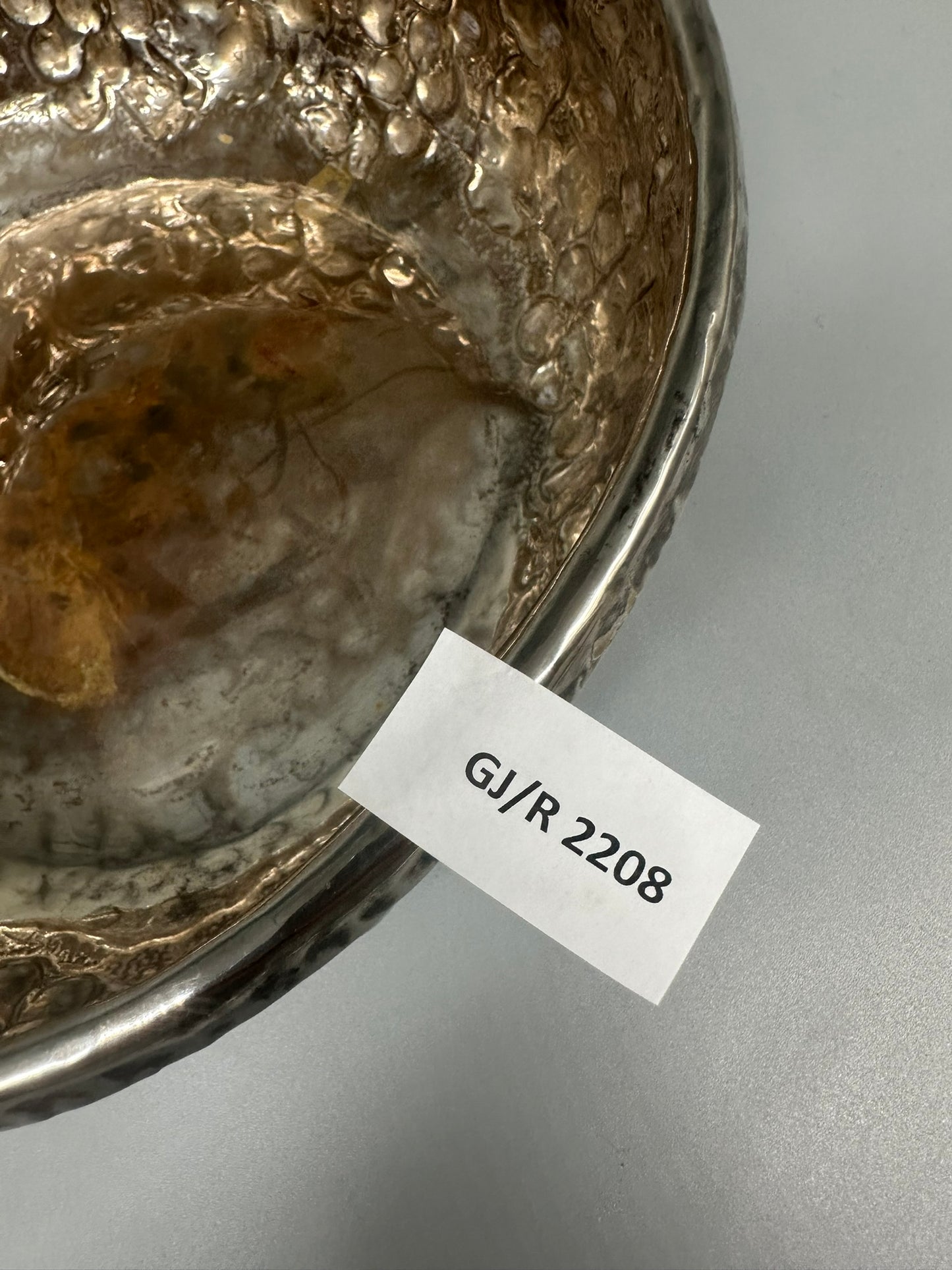 Elegante Versilberte Schale mit Löwenzahndekor - Ein zeitloses Meisterwerk