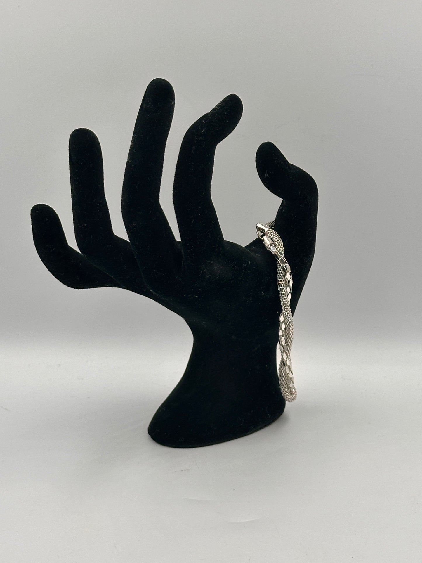 Elegantes 2-Strang gedrehtes Armband in Silberoptik
