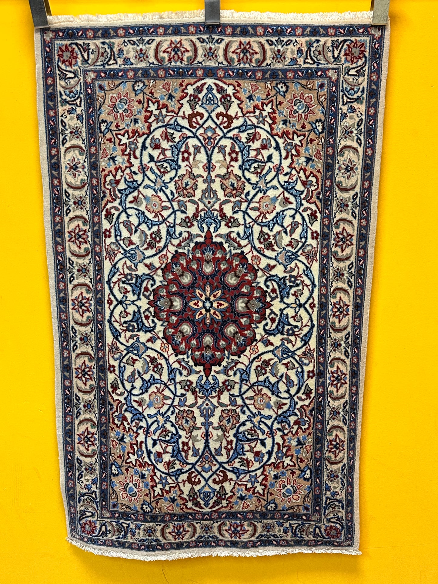 Perser Teppich Isfahan – Handgeknüpft aus Witseide – 116 x 69 cm