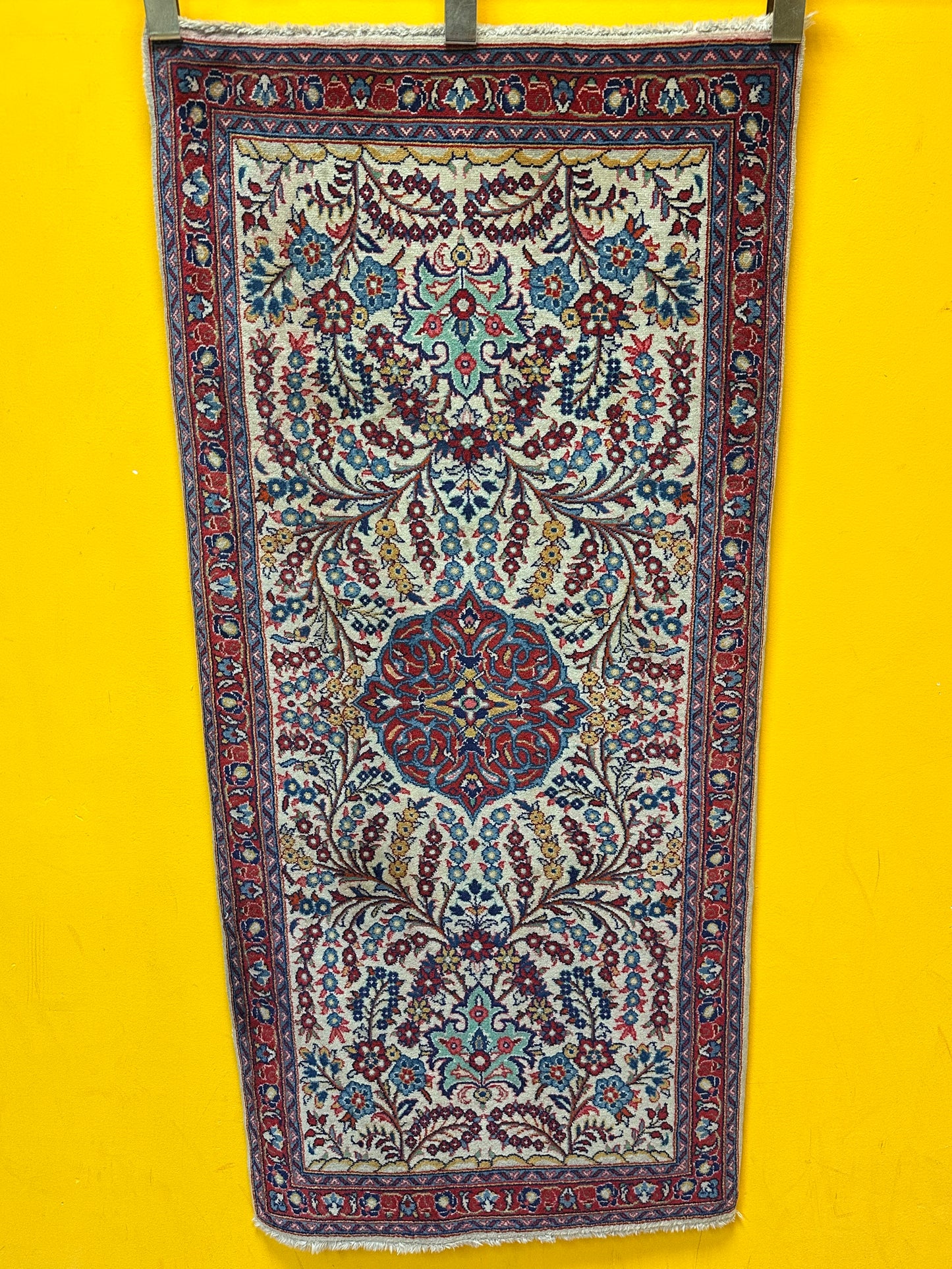 Perser Teppich Sarough – Handgeknüpft – 137 x 66 cm