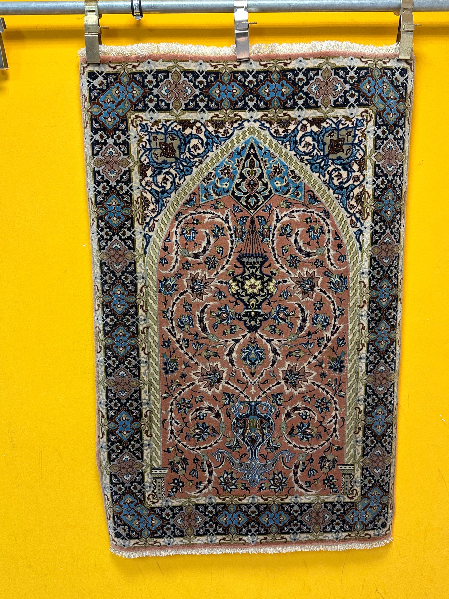 Perser Teppich Isfahan Handgeknüpft aus Korkwolle Seide auf Seide 126x82