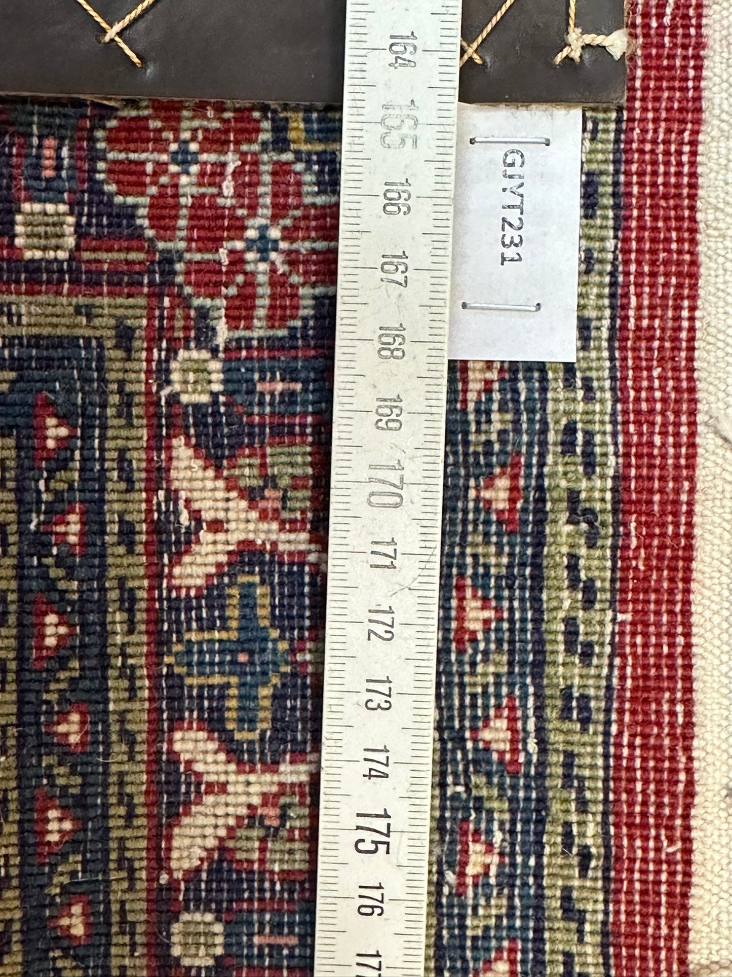 Orientteppich handgeknüpft 125x66 cm Täbriz Mahi