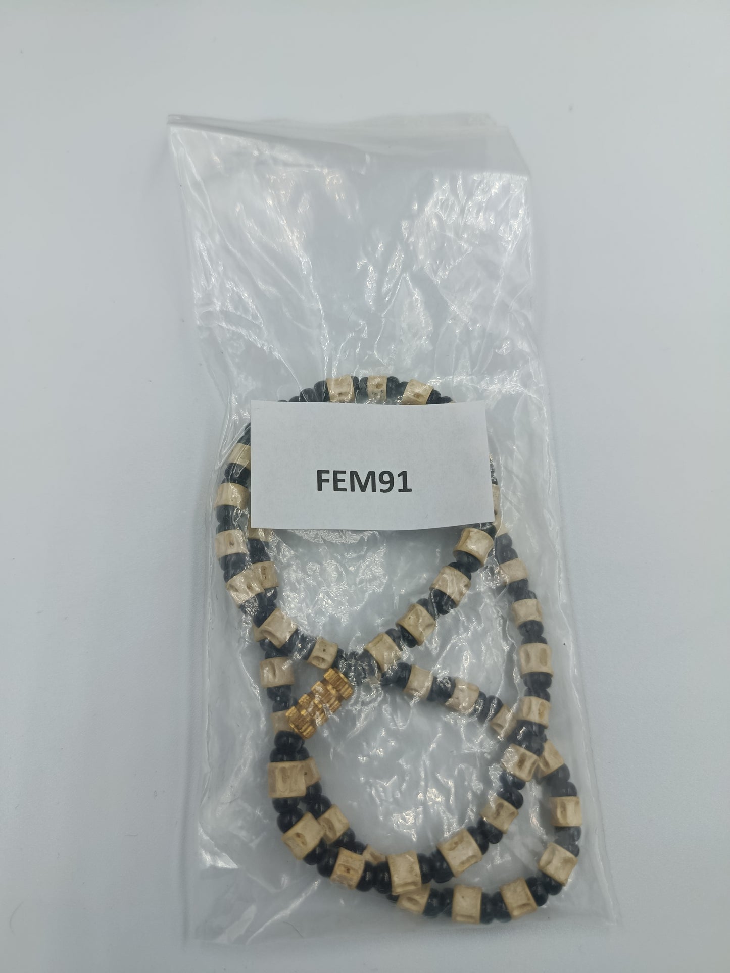 Ethno-Holzperlenkette in Schwarz und Naturtönen