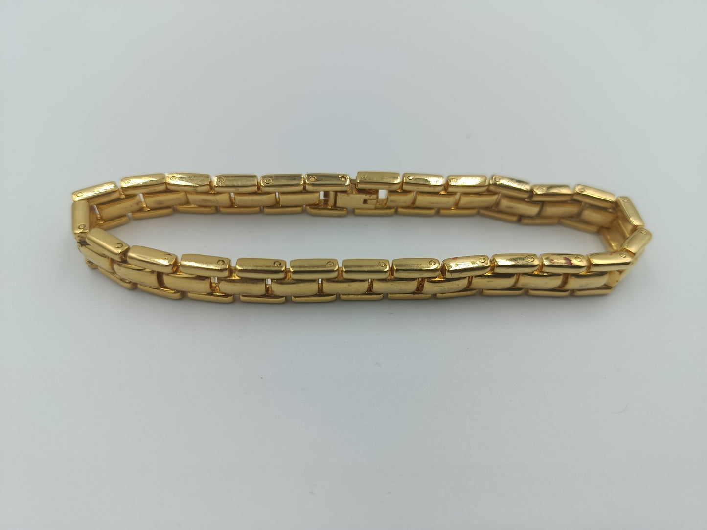 Vergoldetes Panzerarmband mit Glied-Design