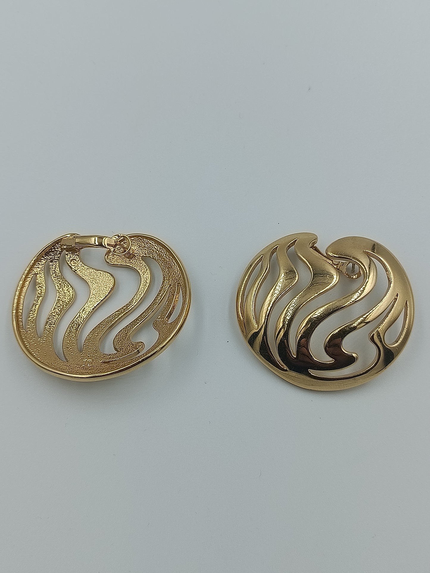 Elegante Vintage-Ohrringe im Wellen-Design