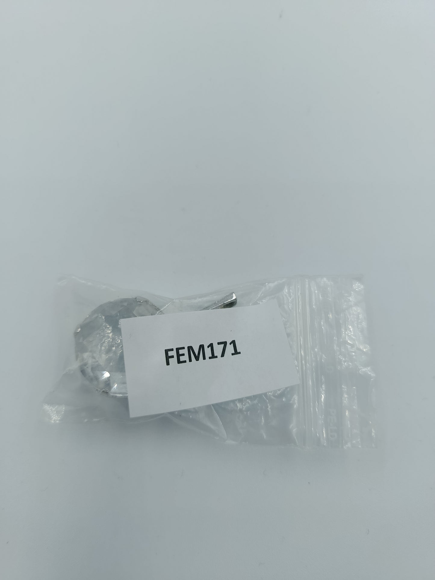 Silberanhänger mit großem, facettiertem Bergkristall