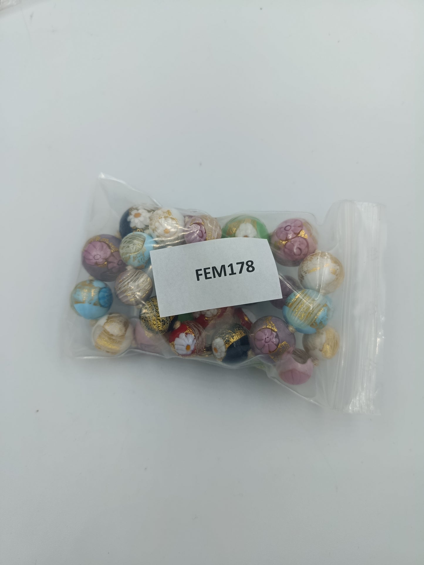 Farbenfrohe Cloisonné-Perlenkette mit 375er Goldverschluss