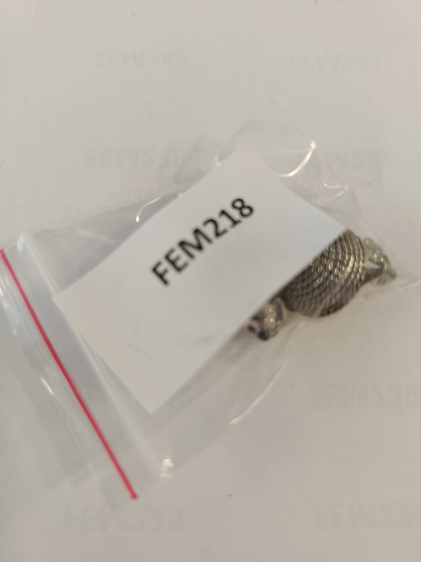 Silberfarbene Clip-Ohrringe im Spiraldesign