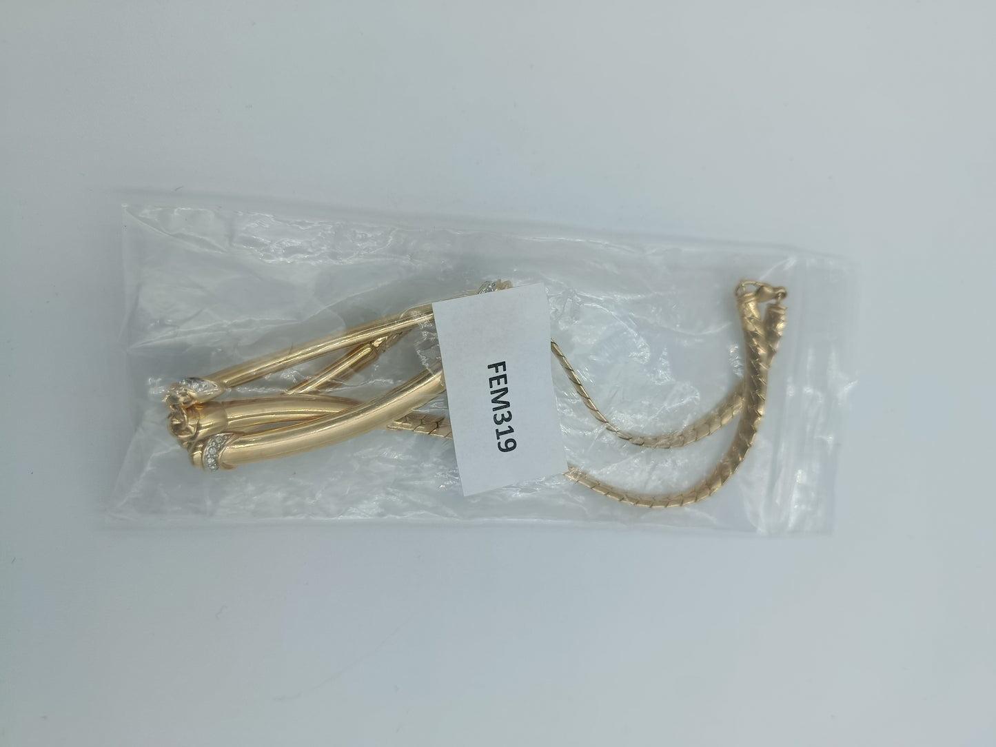 Elegante Collierkette in Goldoptik mit Zierelementen