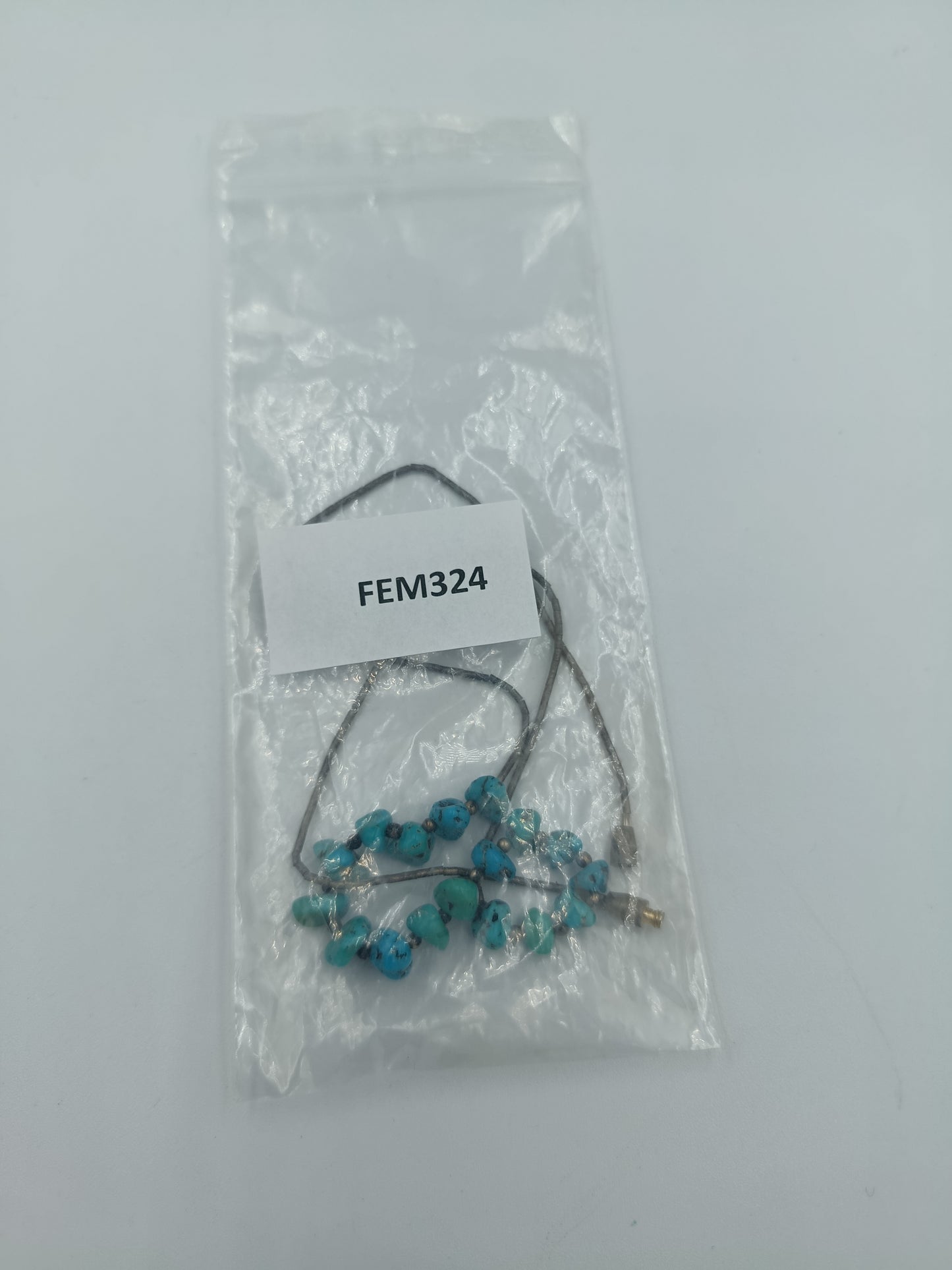 Feine Halskette mit echten Türkis-Splittern